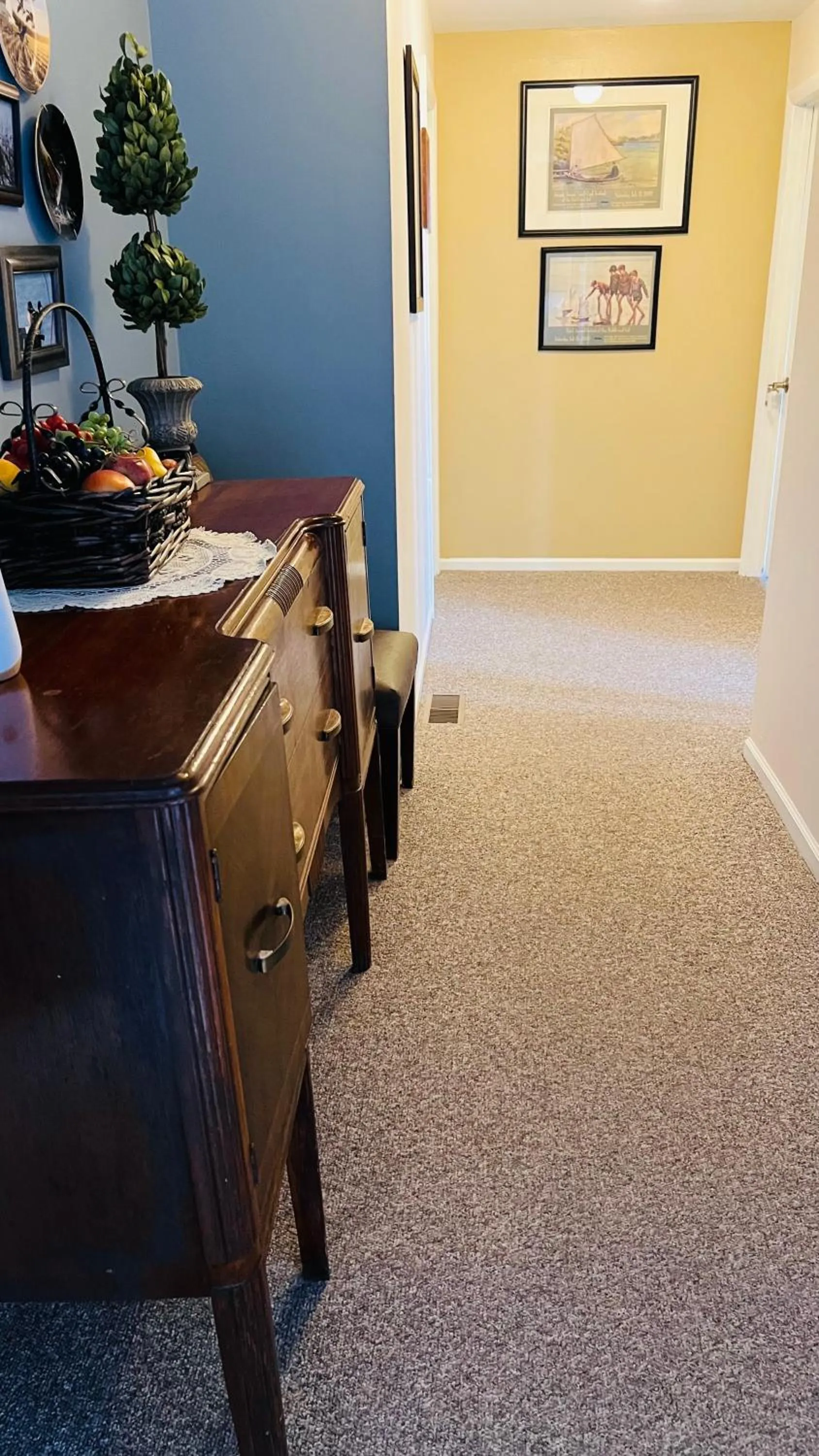 Property building in Chateau Country Inn and Captain's Cottage