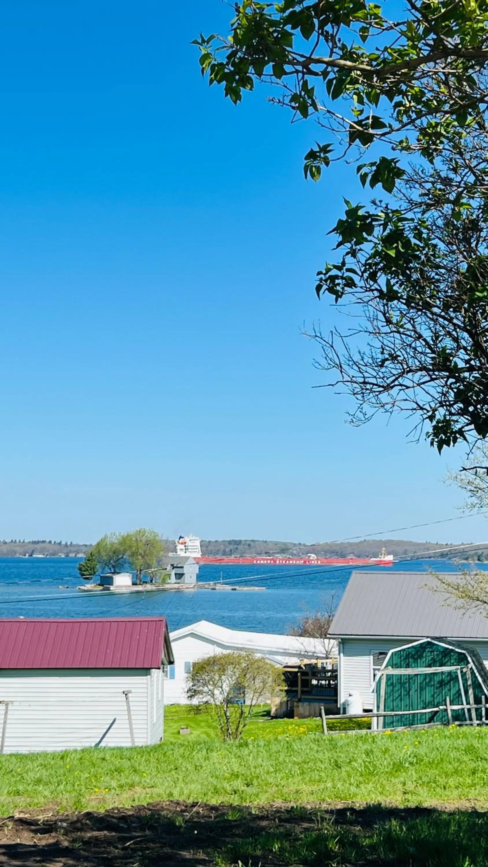 Chateau Country Inn and Captain's Cottage