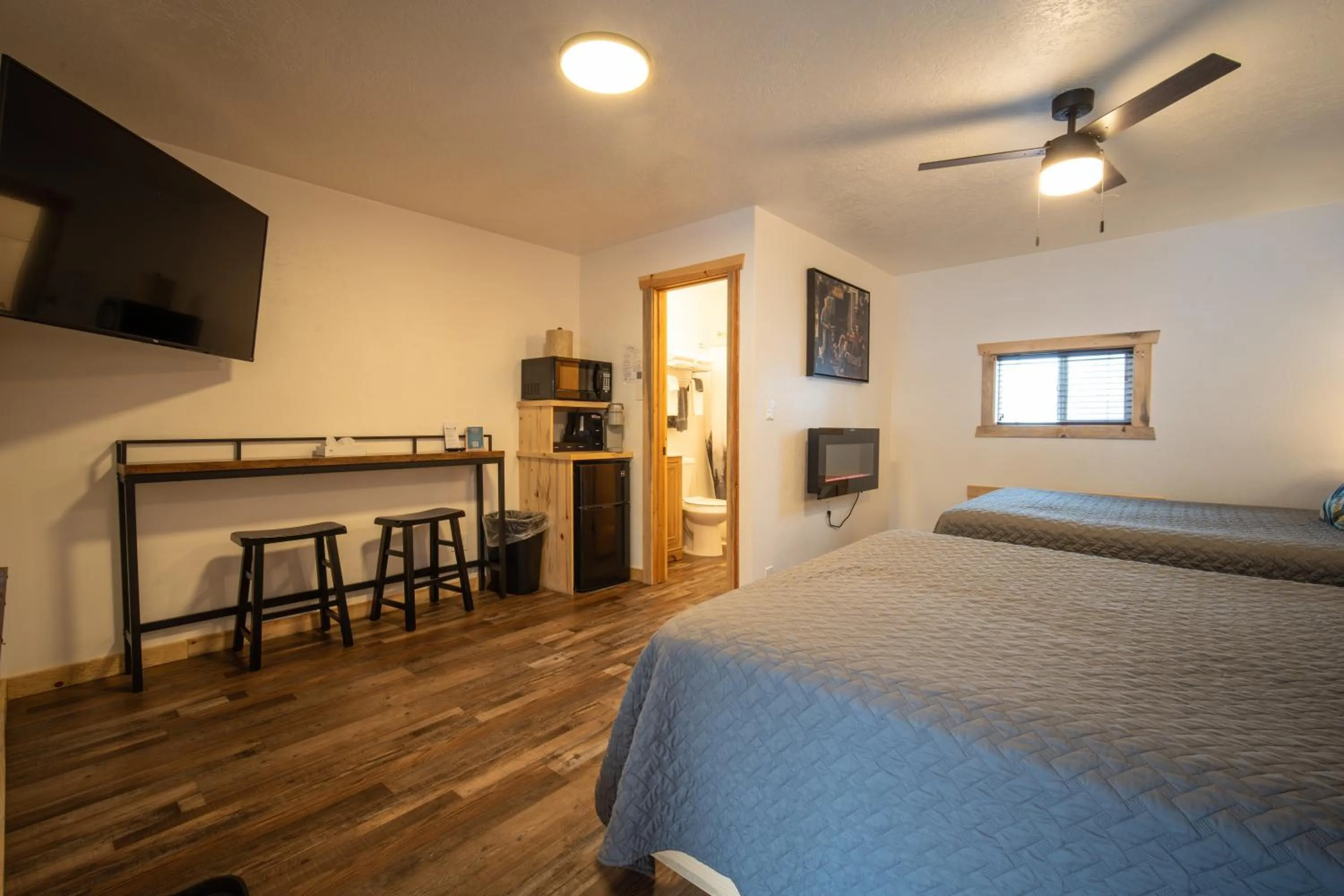 Bed in Alpine Lodge Hotel