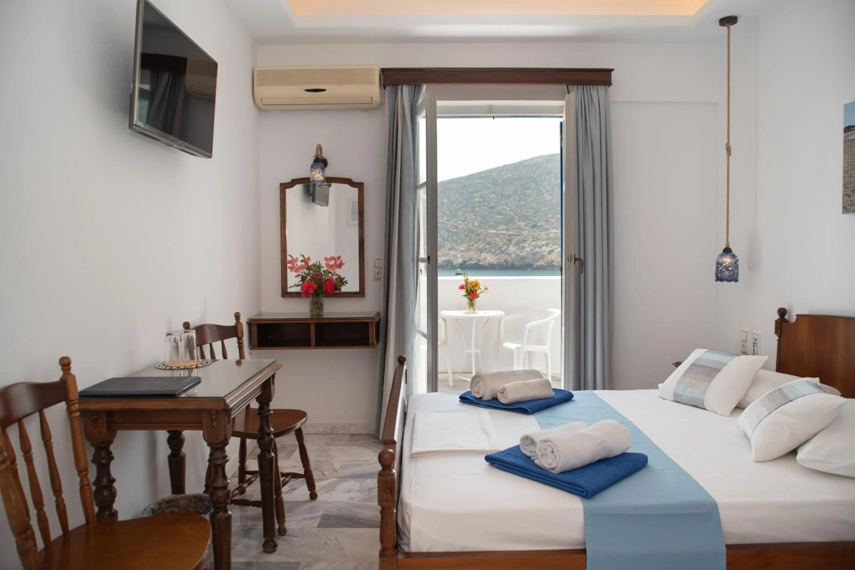 Bed in Adonis Hotel Naxos