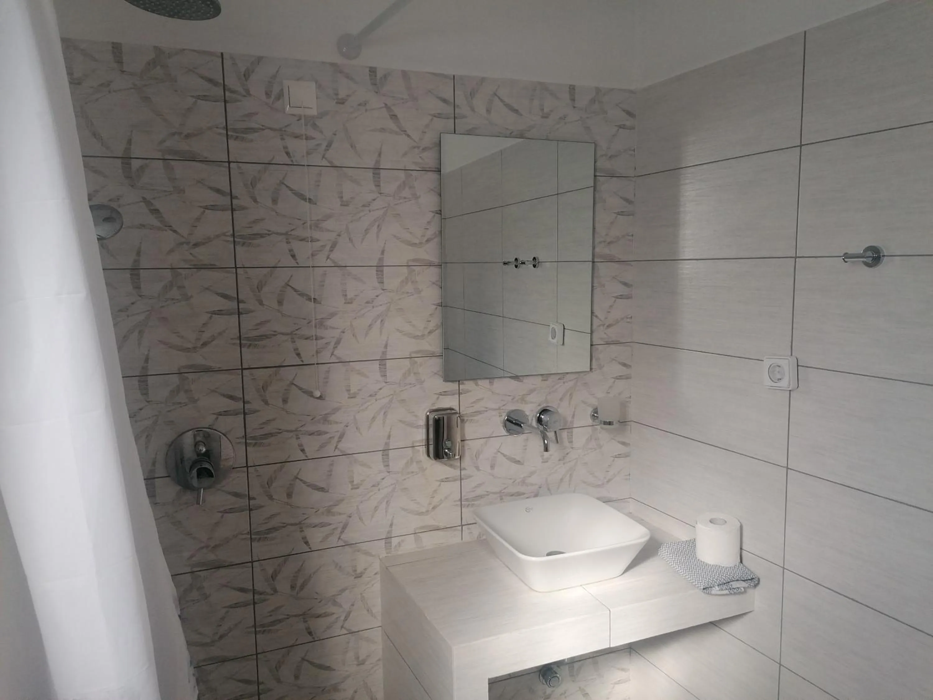 Shower in Adonis Hotel Naxos