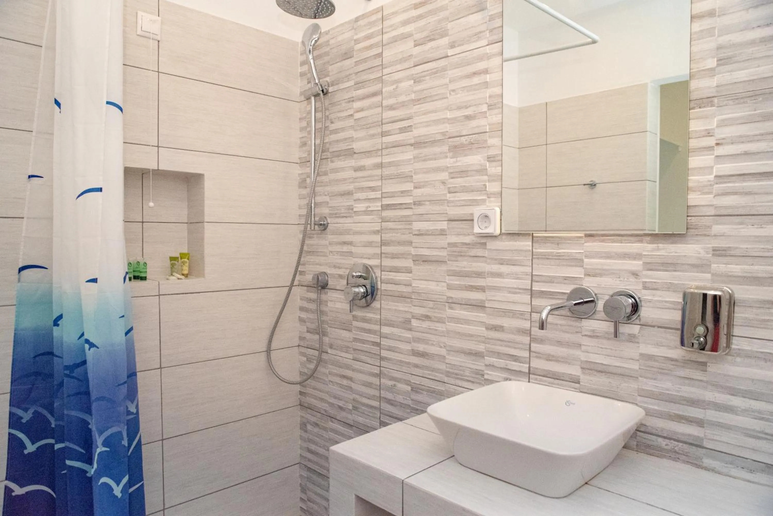 Shower in Adonis Hotel Naxos