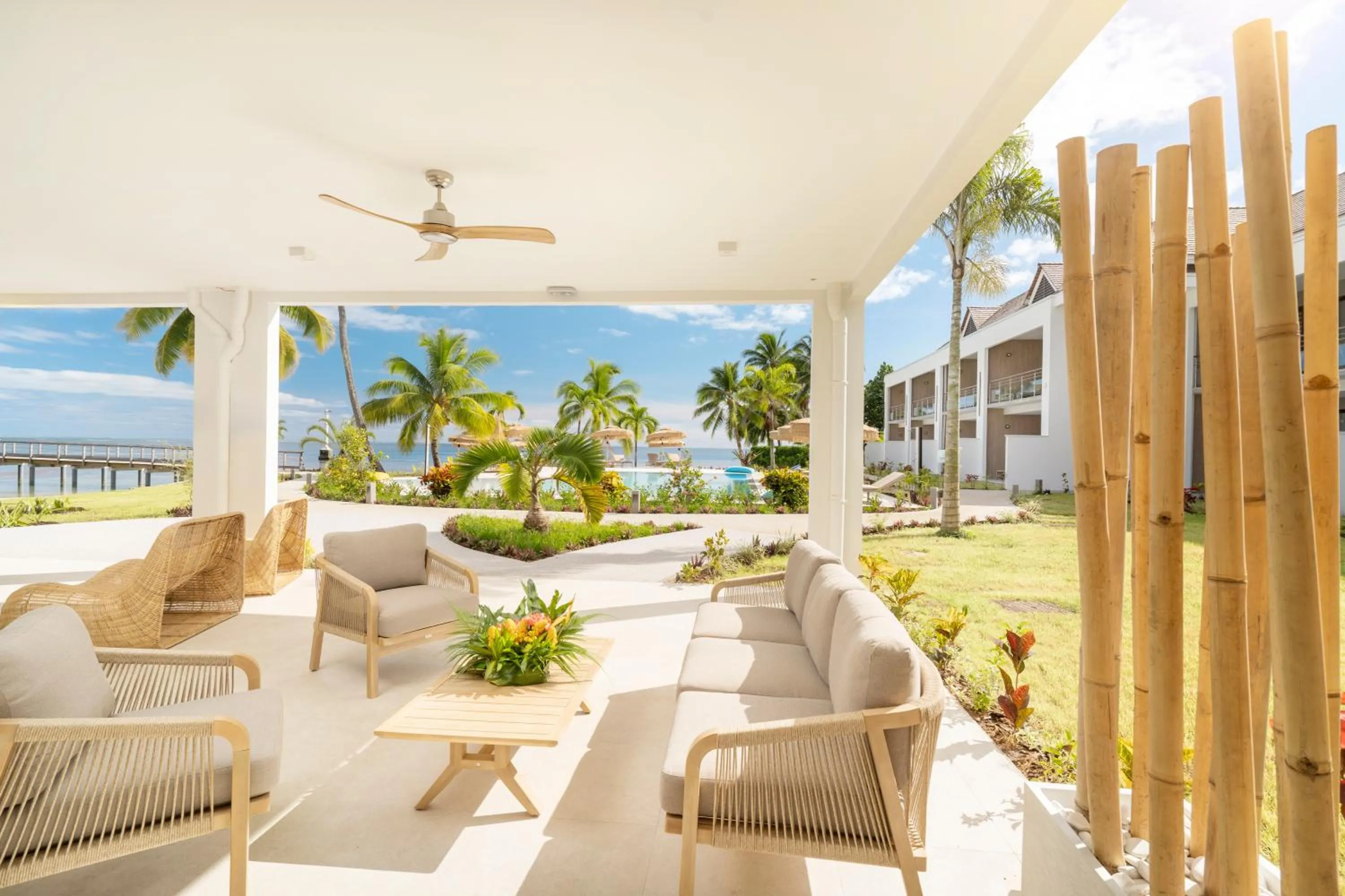 Living room in Cook's Bay Hotel & Suites