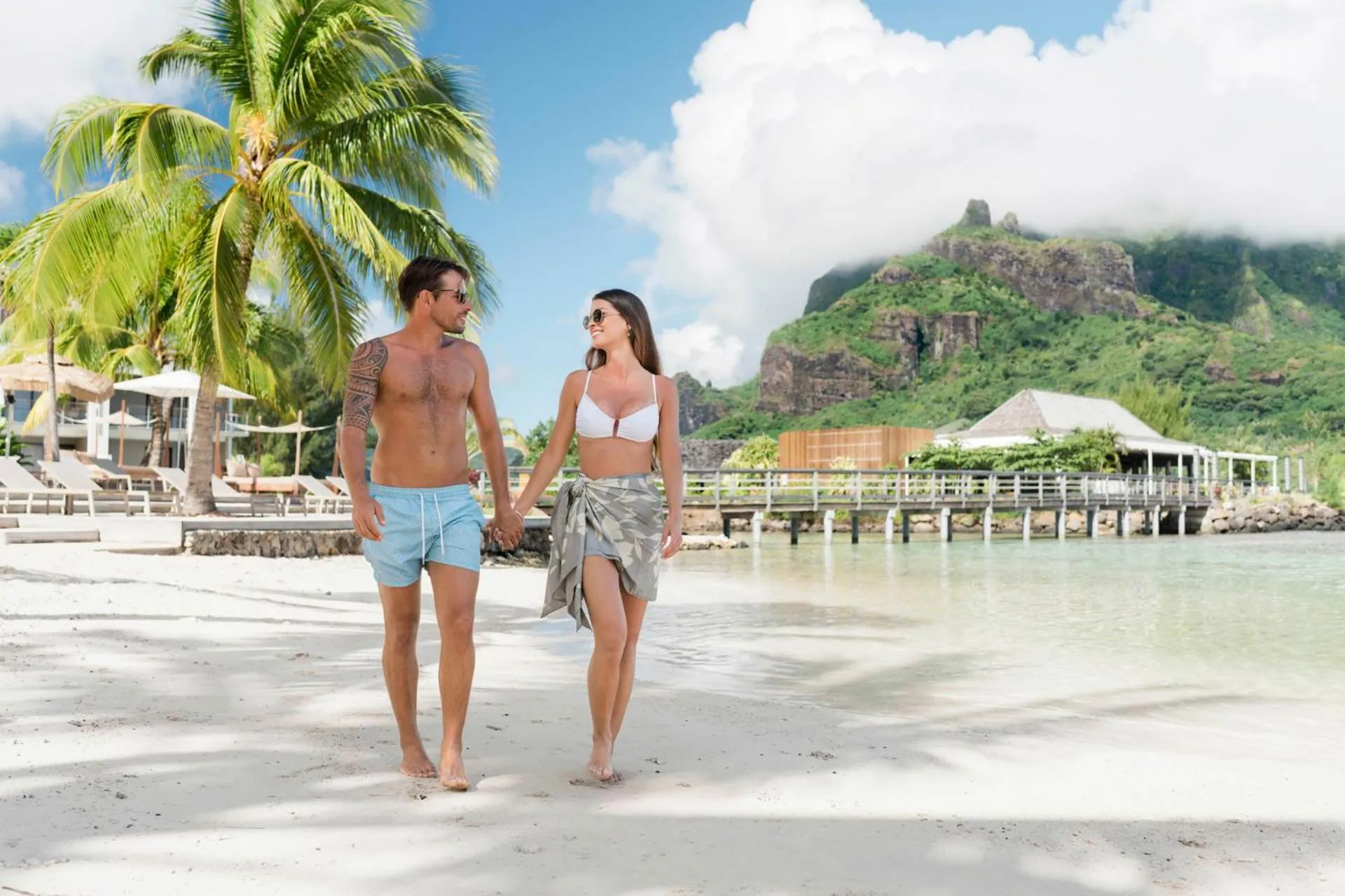 Beach in Cook's Bay Hotel & Suites