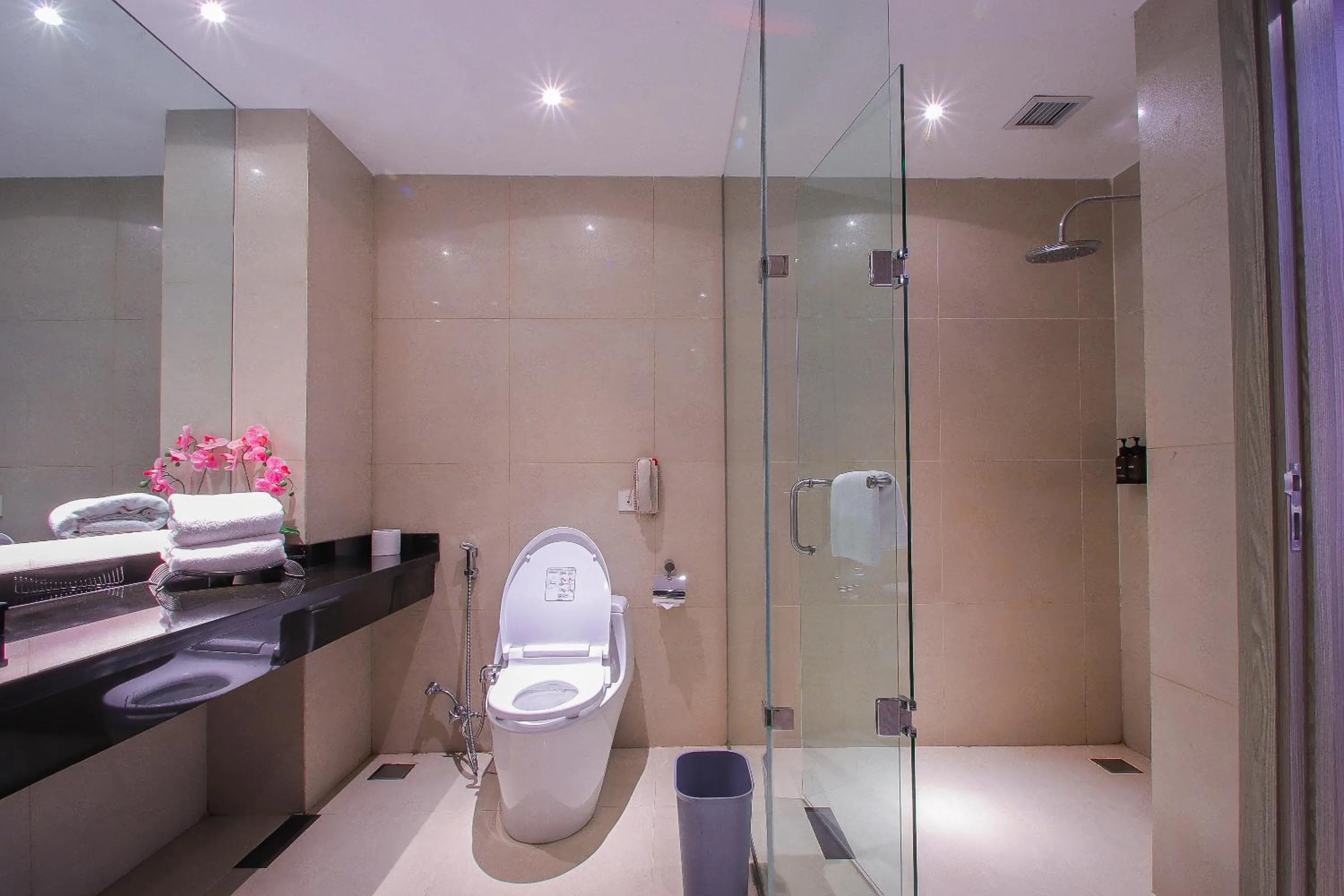 Bathroom in FUGO Hotel Banjarmasin