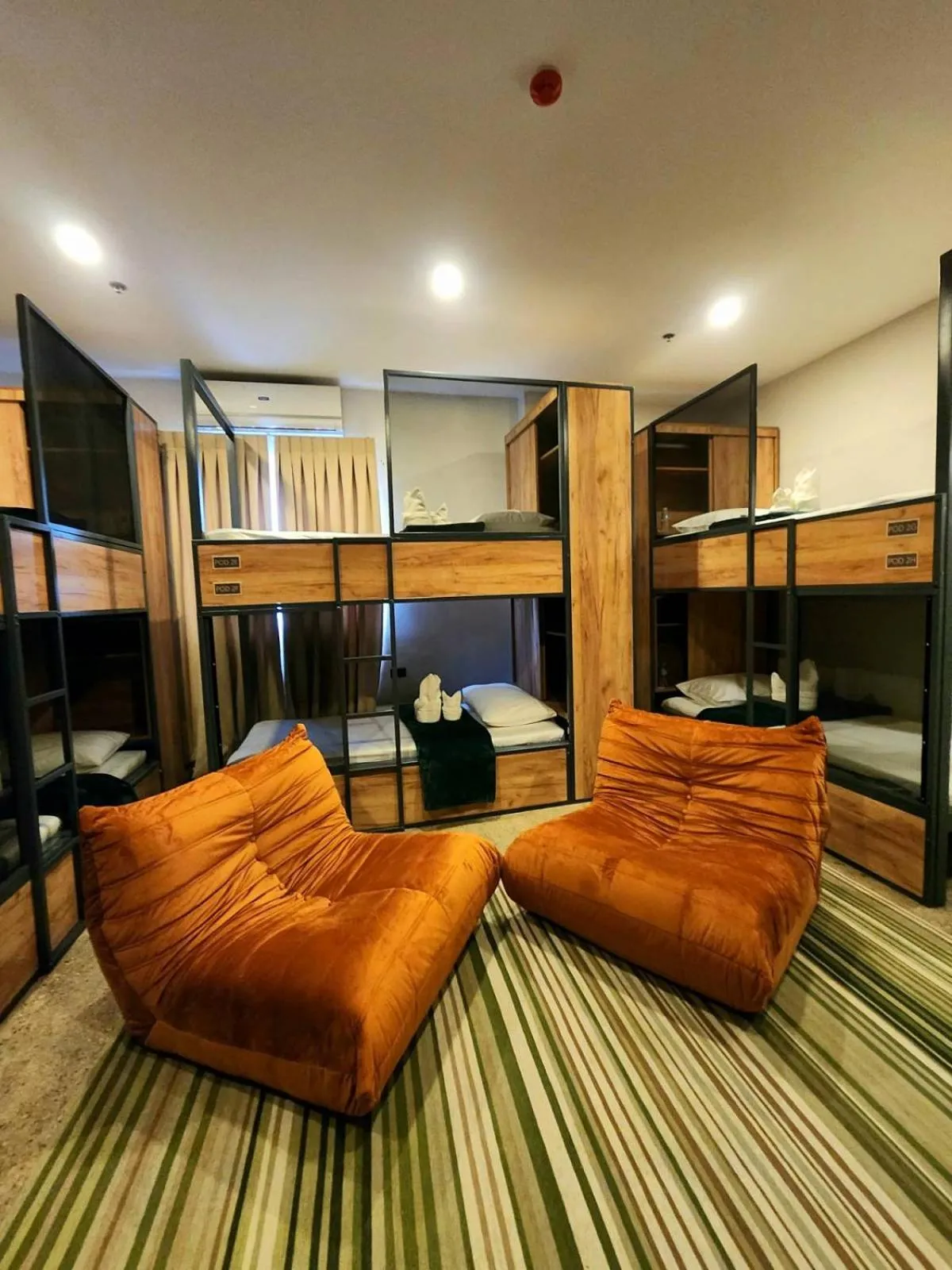 Bed in Prince Express Inn