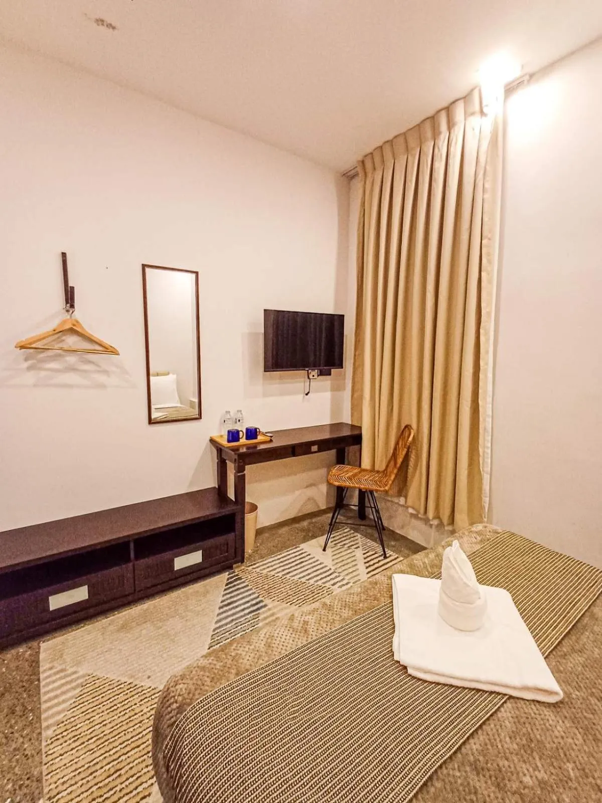 Bed in Prince Express Inn