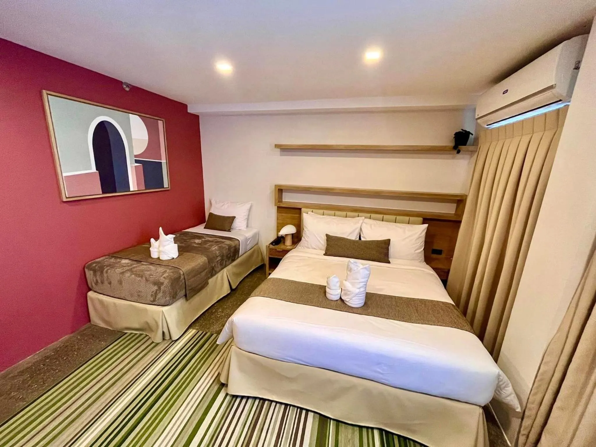 Bed in Prince Express Inn