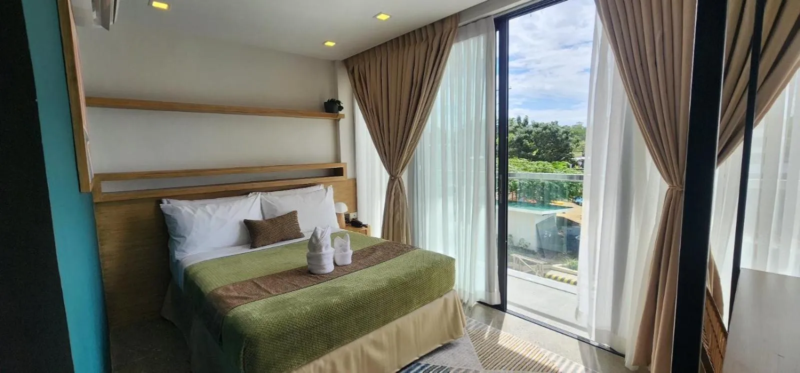 Bed in Prince Express Inn