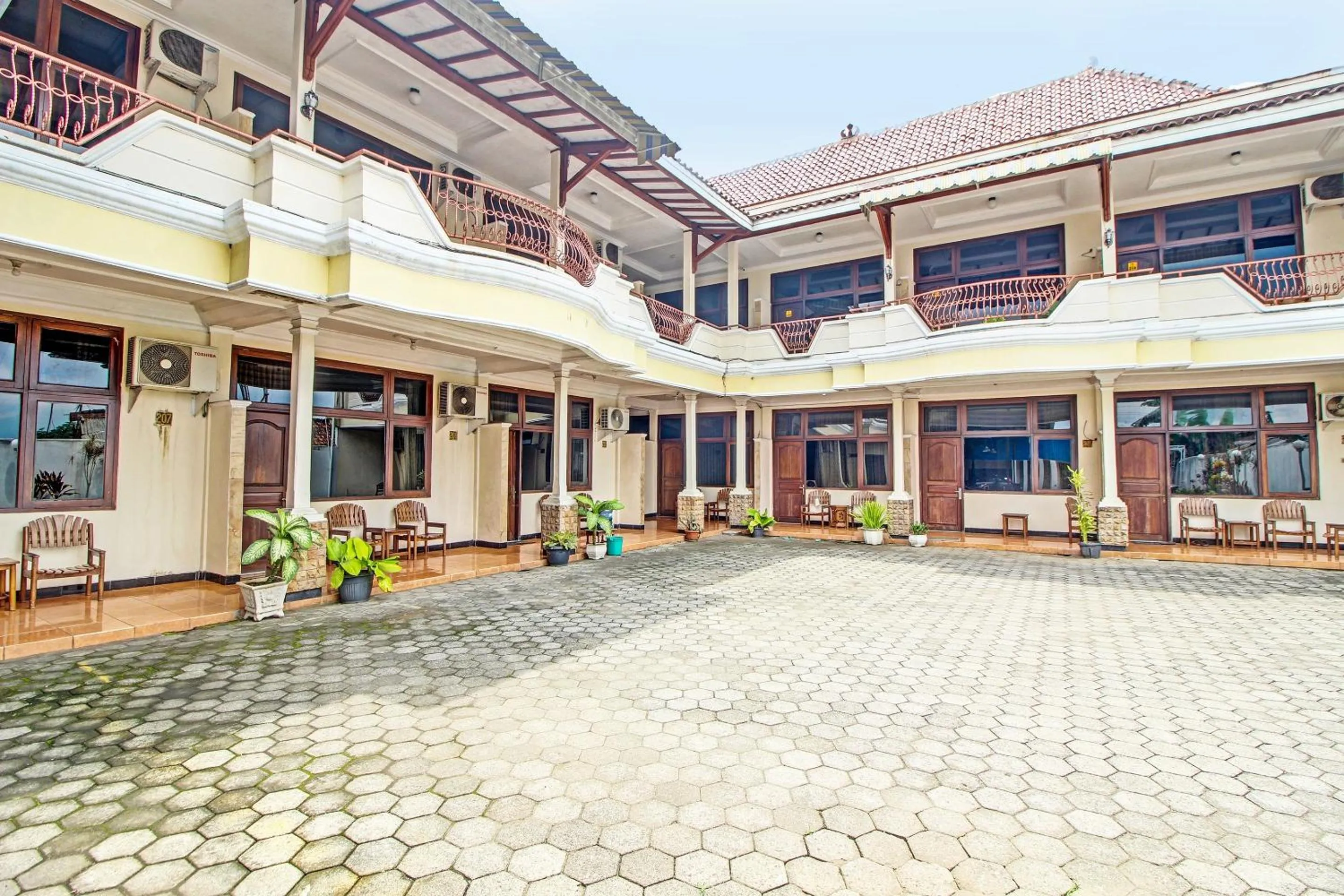 Lobby or reception in Collection O 92242 Hotel Tanjung Emas