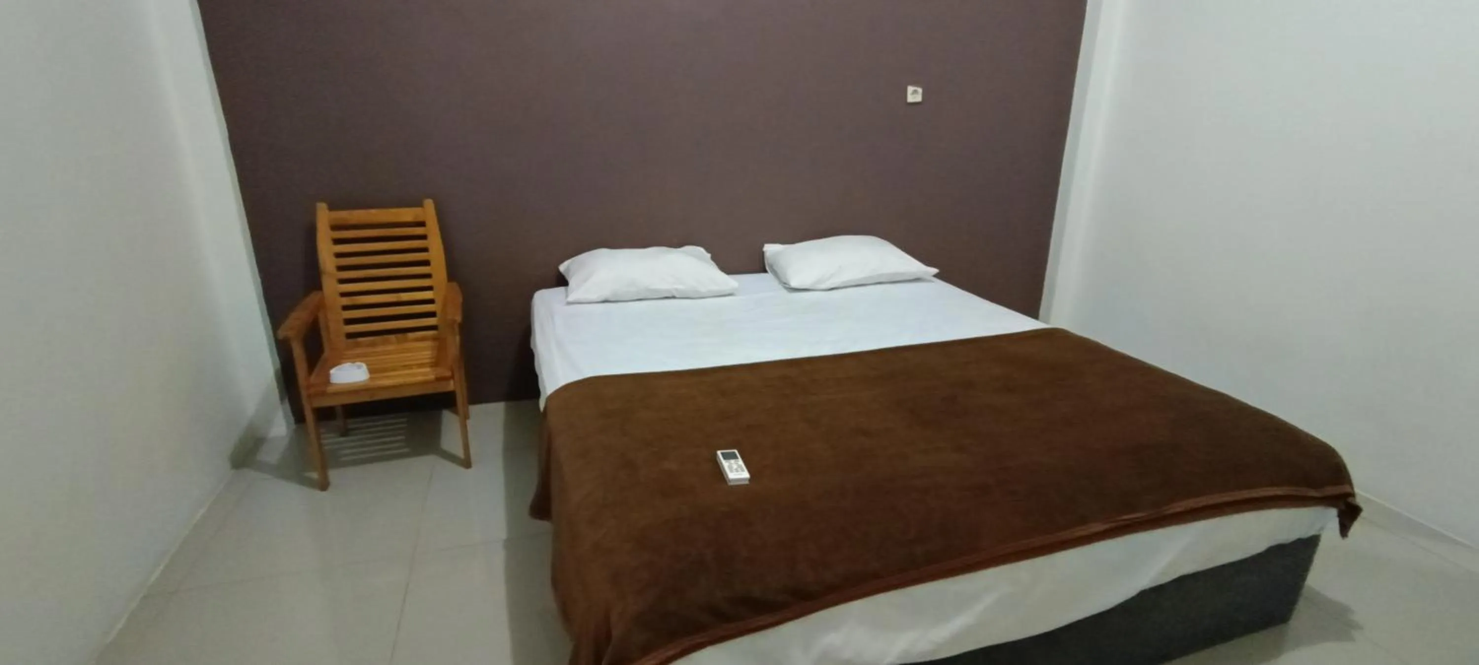 Bedroom, Bed in Hotel O Fanilly Guest House MarabahanNearJembatan Rumpiang