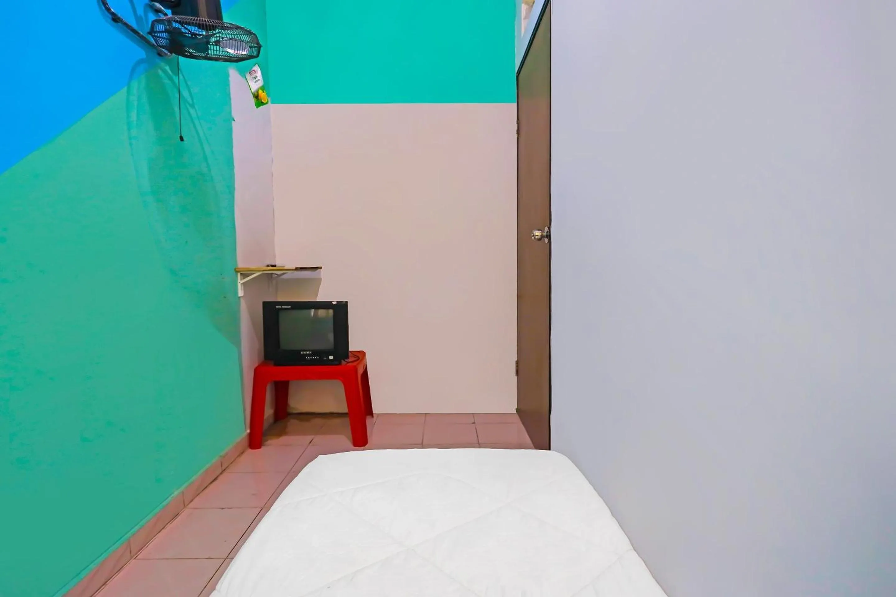 Bedroom in Hotel O Kurnia ShangrilaNearNagoya Hill Shopping Mall