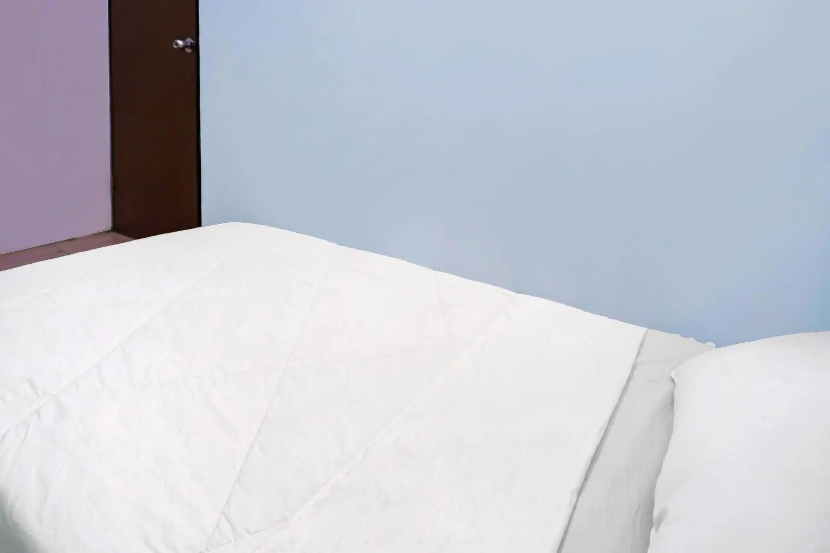 Bedroom, Bed in Hotel O Kurnia ShangrilaNearNagoya Hill Shopping Mall