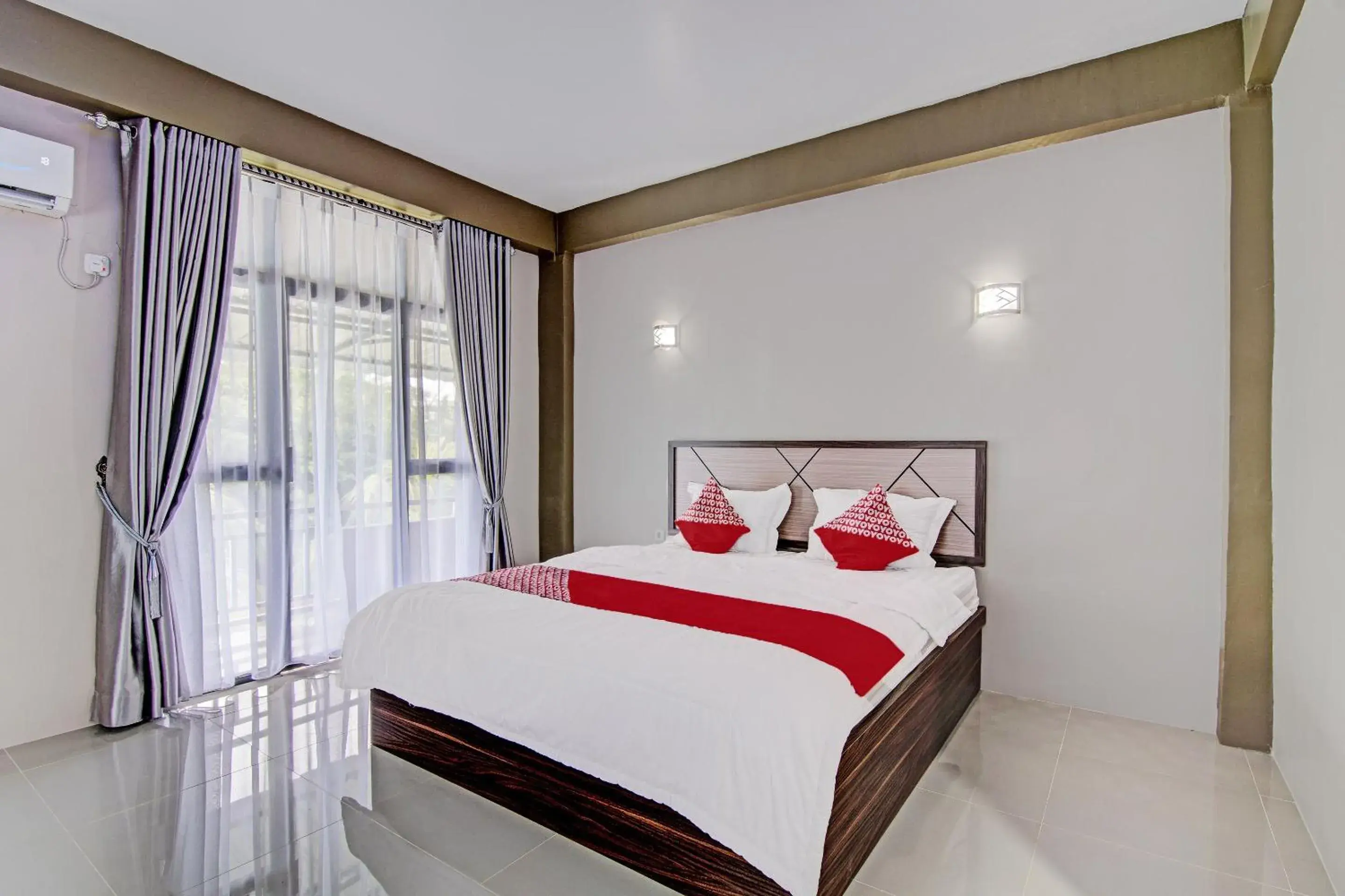 Deluxe Double Room in Hotel O Penginapan Thoybah Syariah Near Pondok Pesantren UMAR BIN KHATAB km 9 garuda sakti Deluxe Double Room in Hotel O Penginapan Thoybah Syariah Near Pondok Pesantren UMAR BIN KHATAB km 9 garuda sakti