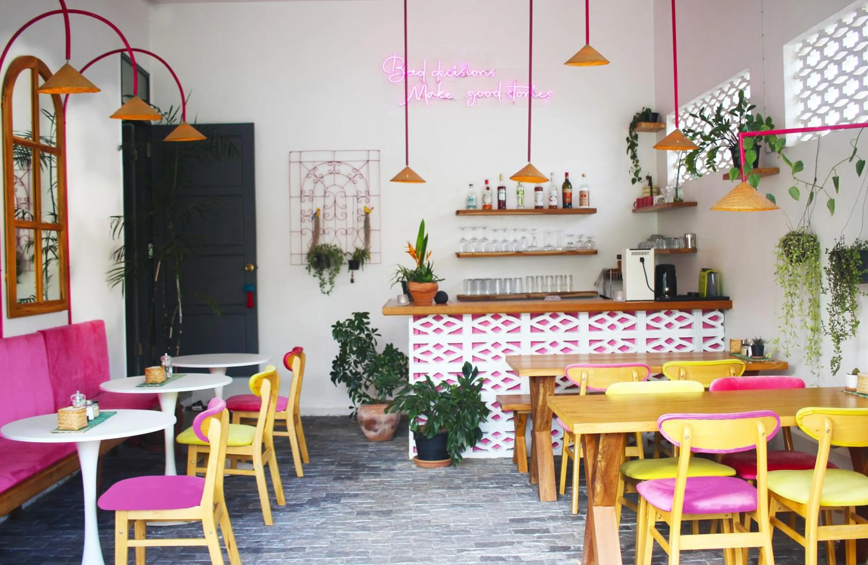 Restaurant/places to eat in Baan Pila