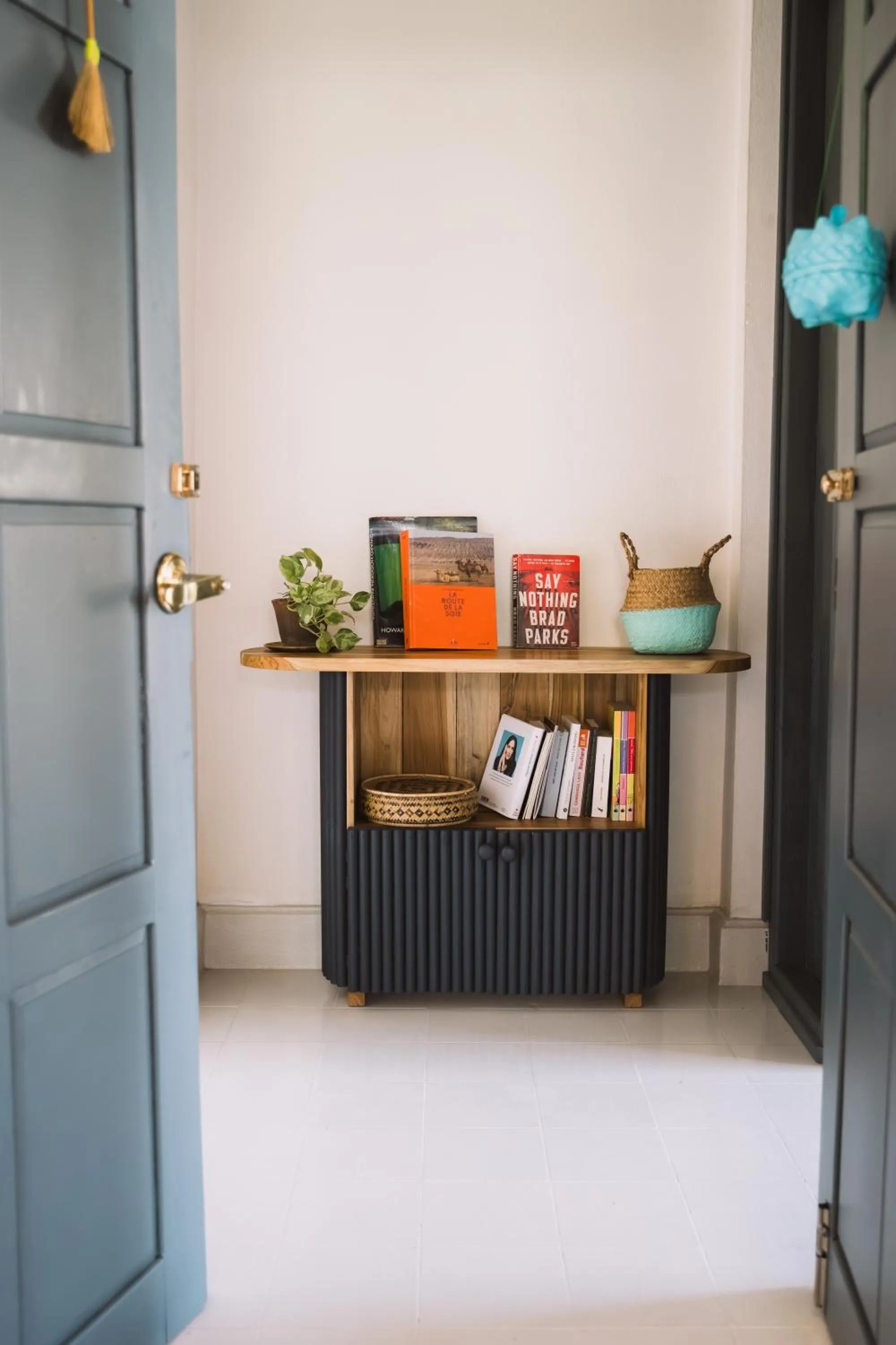 Facade/entrance in Baan Pila
