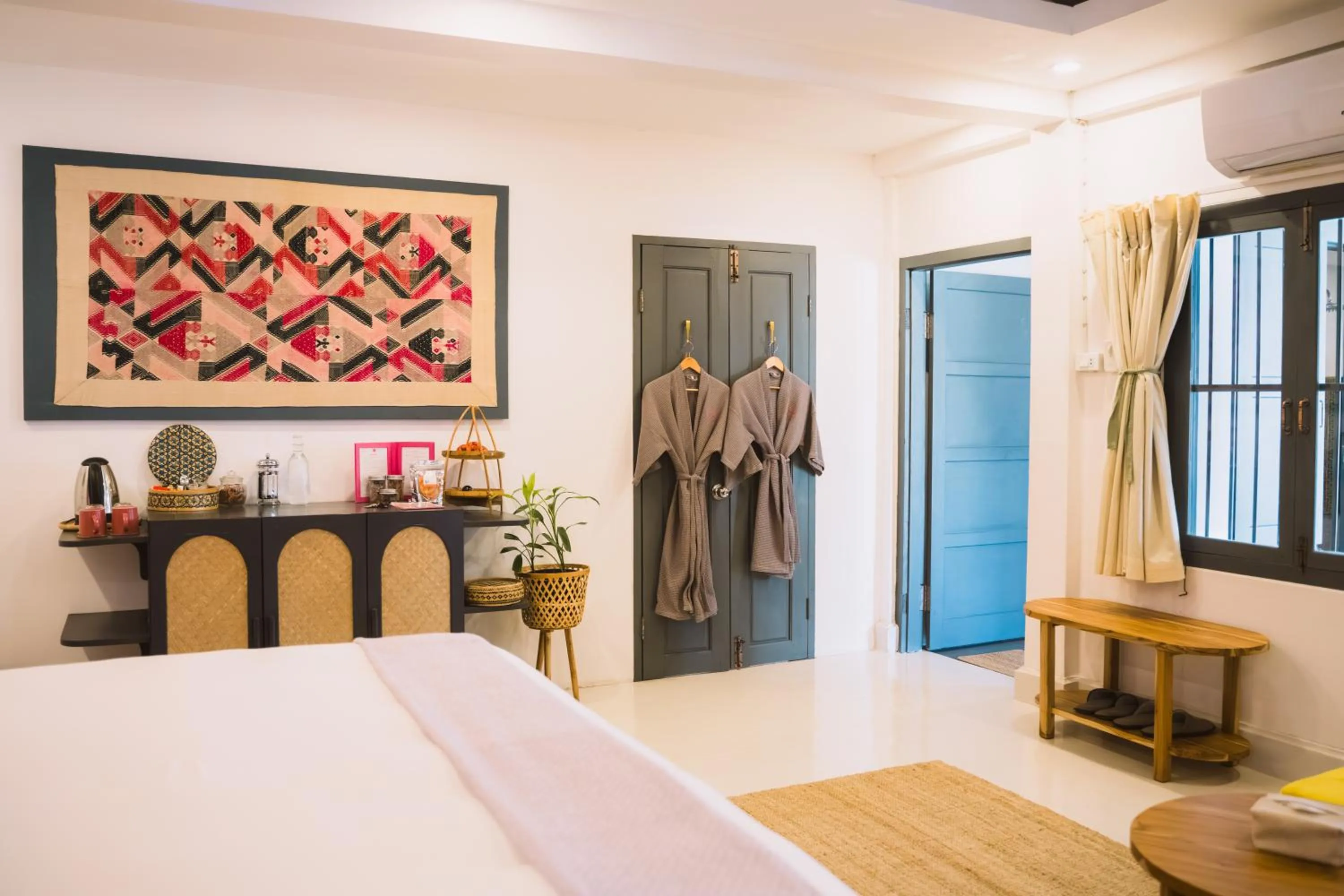 Photo of the whole room, Bed in Baan Pila