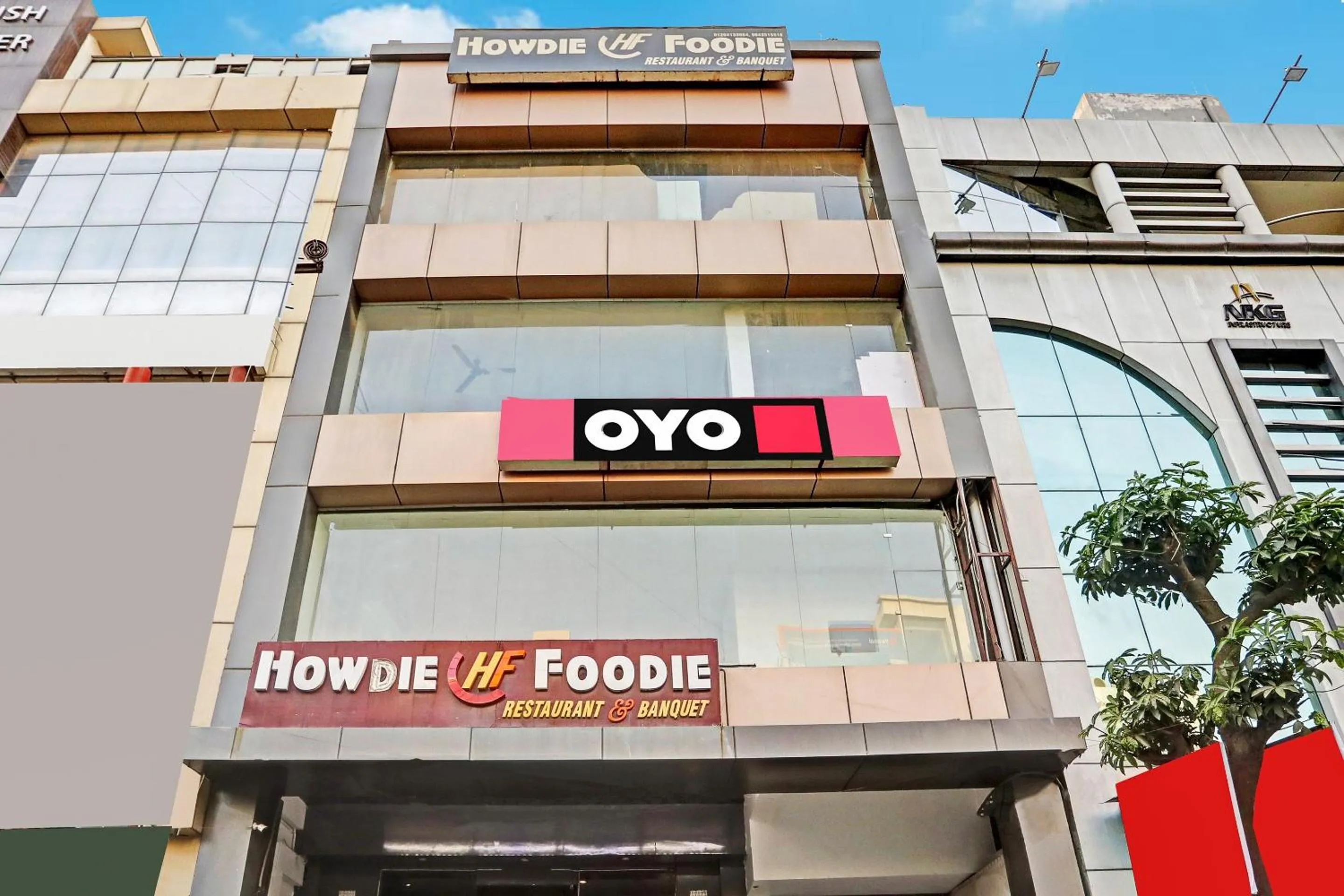 Facade/entrance in Hotel O Athrav Inn