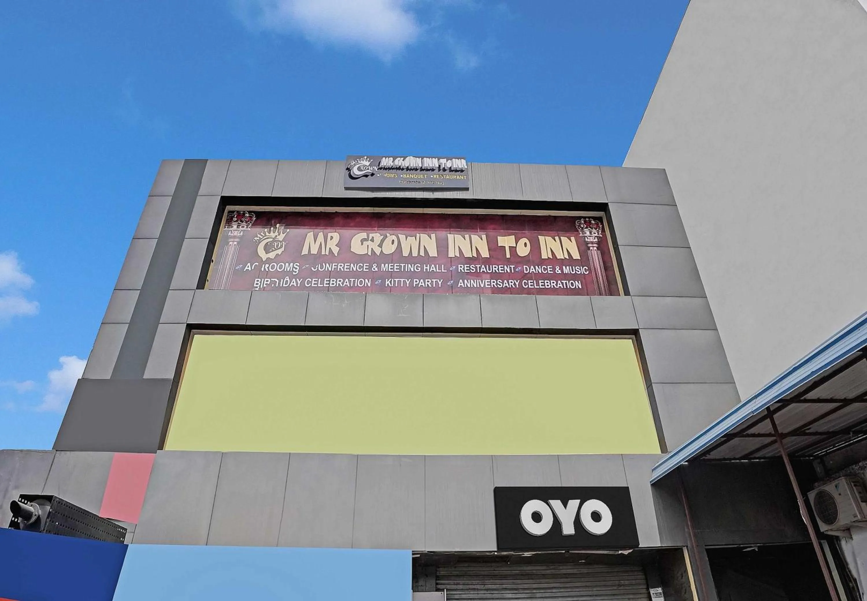 Facade/entrance in Hotel O Mr Crown Inn To Inn