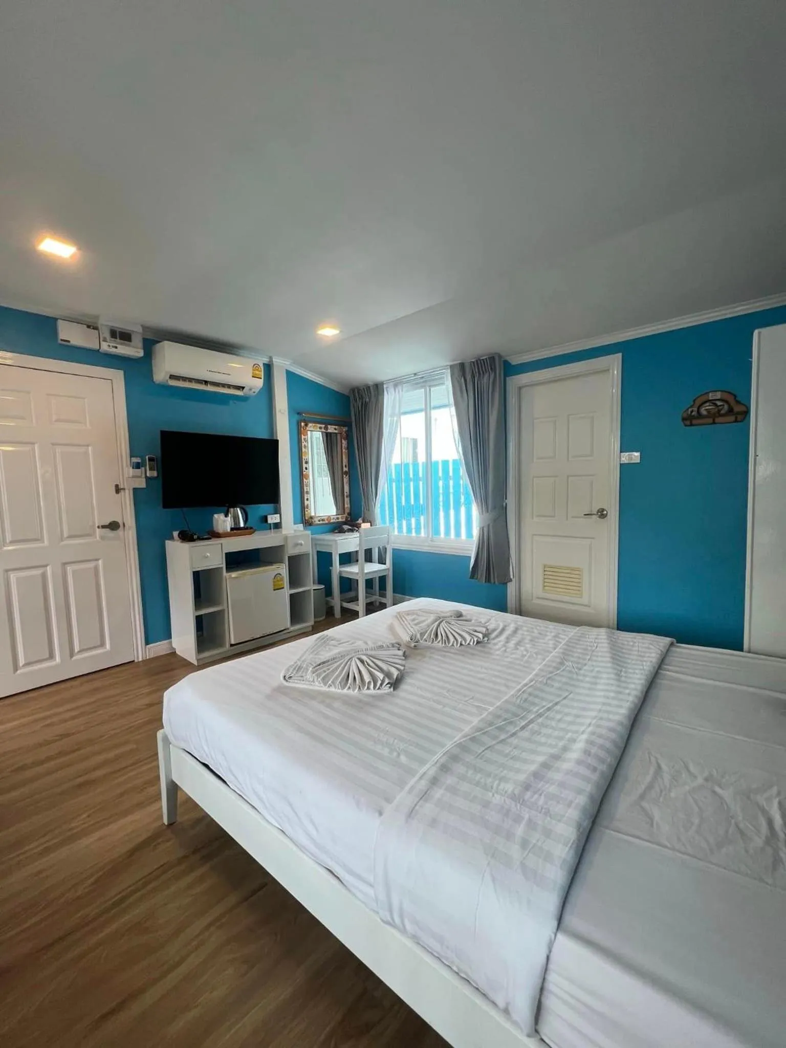 Bed in IP PLUS BEACH RESORT Koh Larn