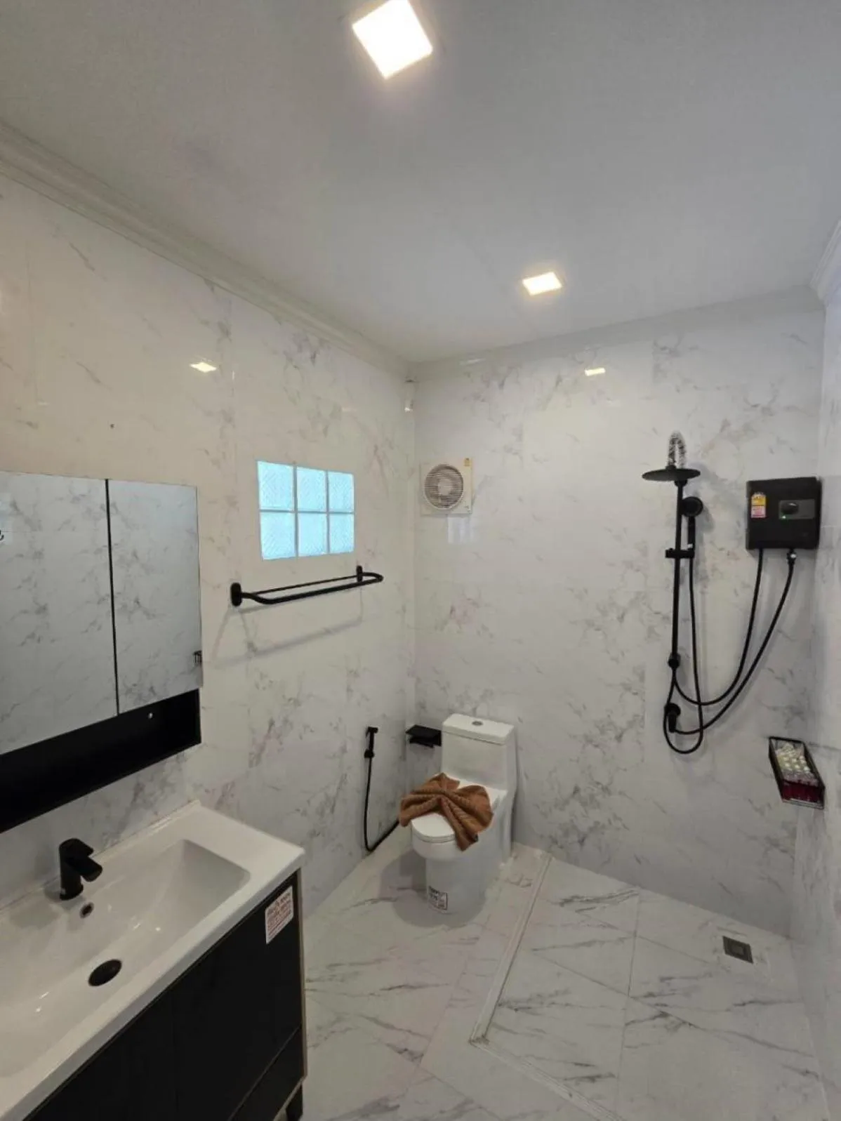 Bathroom in IP PLUS BEACH RESORT Koh Larn