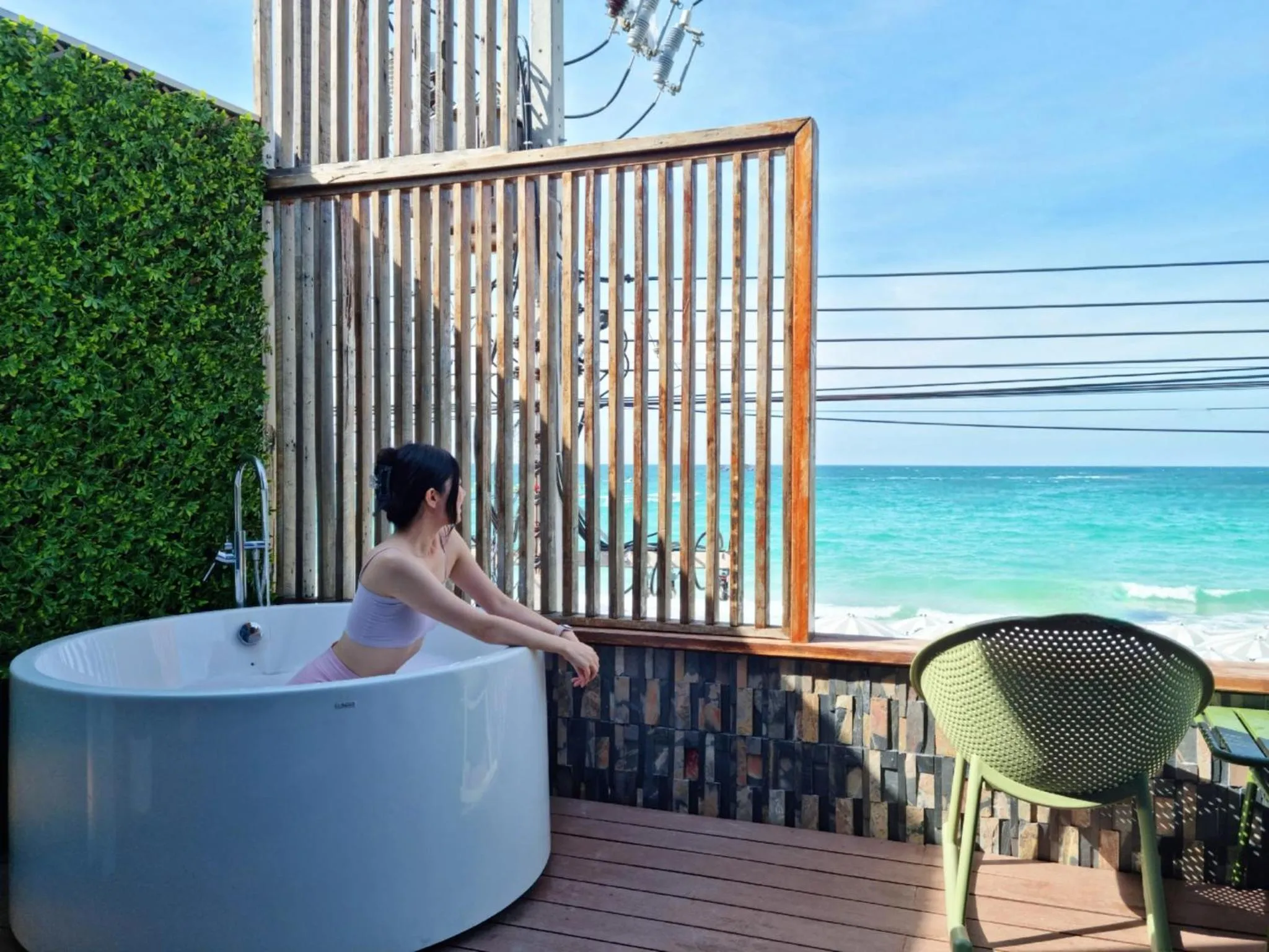 Hot Tub in IP PLUS BEACH RESORT Koh Larn