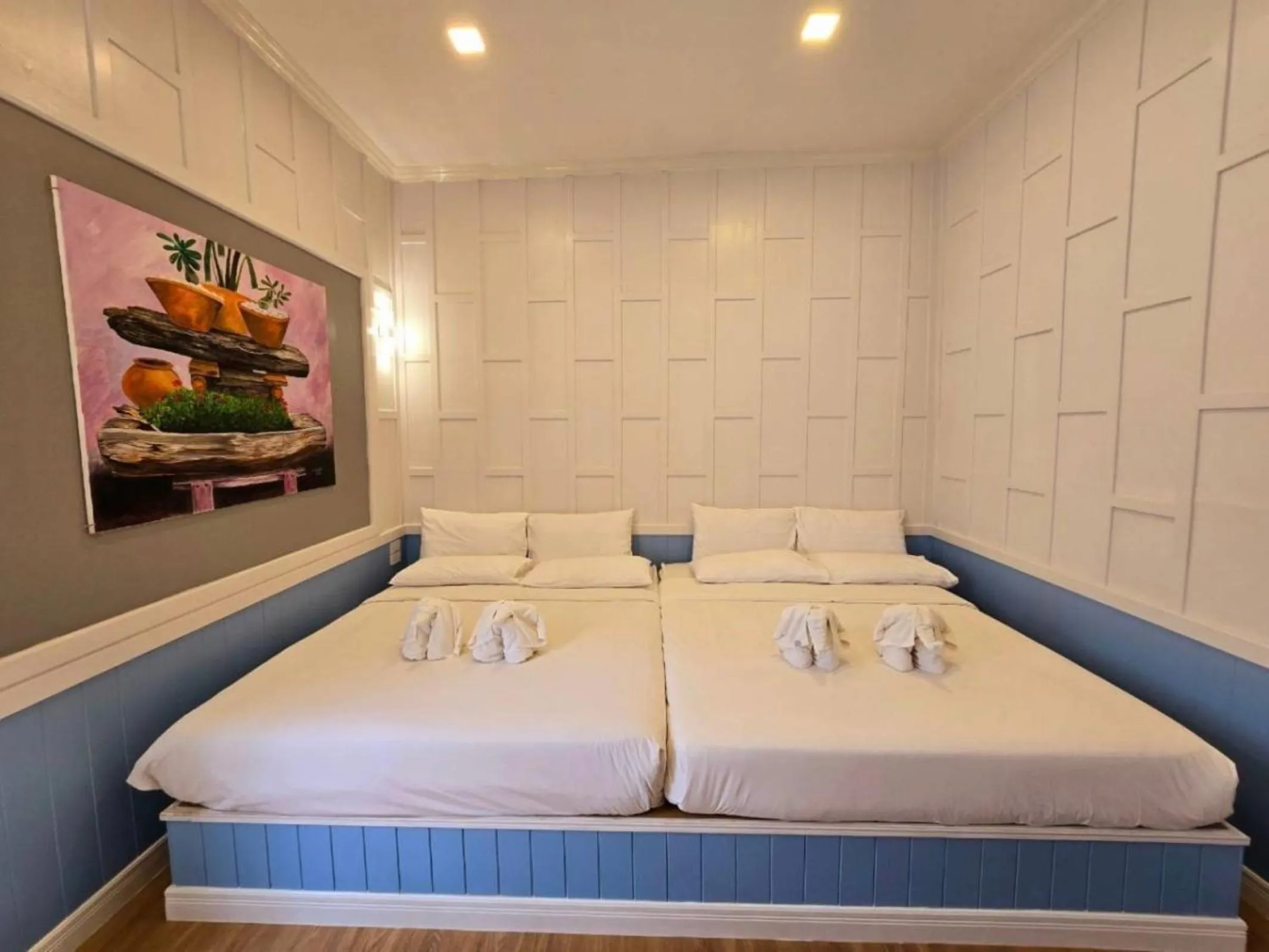 Bed in IP PLUS BEACH RESORT Koh Larn