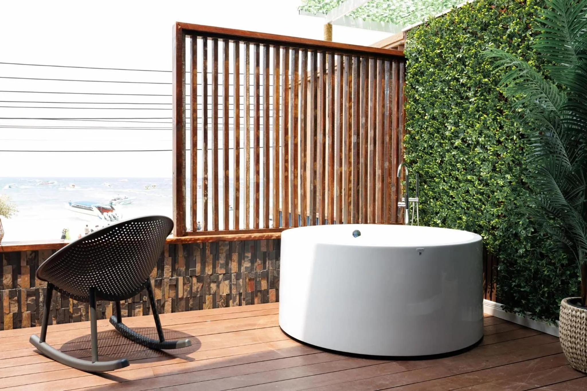 Hot Tub in IP PLUS BEACH RESORT Koh Larn