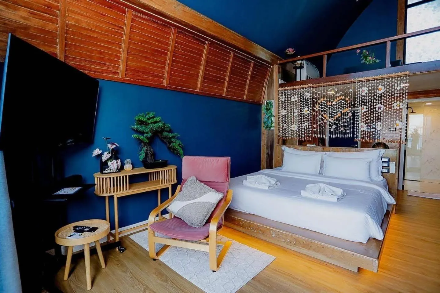 Bed in IP PLUS BEACH RESORT Koh Larn