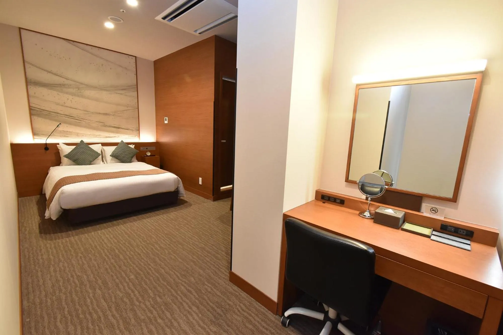 Photo of the whole room, Bed in Odysis Suites Osaka Airport Hotel