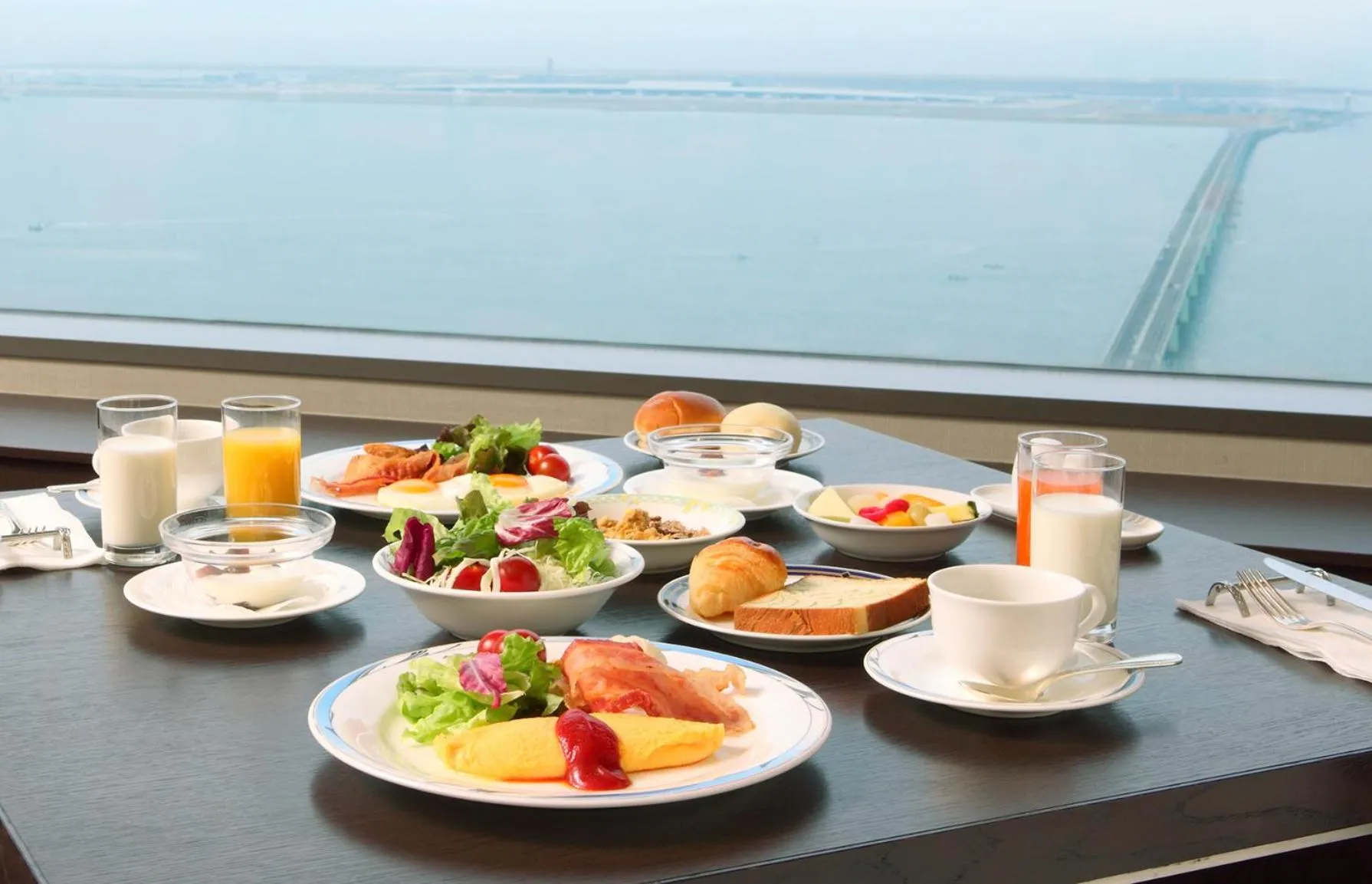 Restaurant/places to eat in Odysis Suites Osaka Airport Hotel