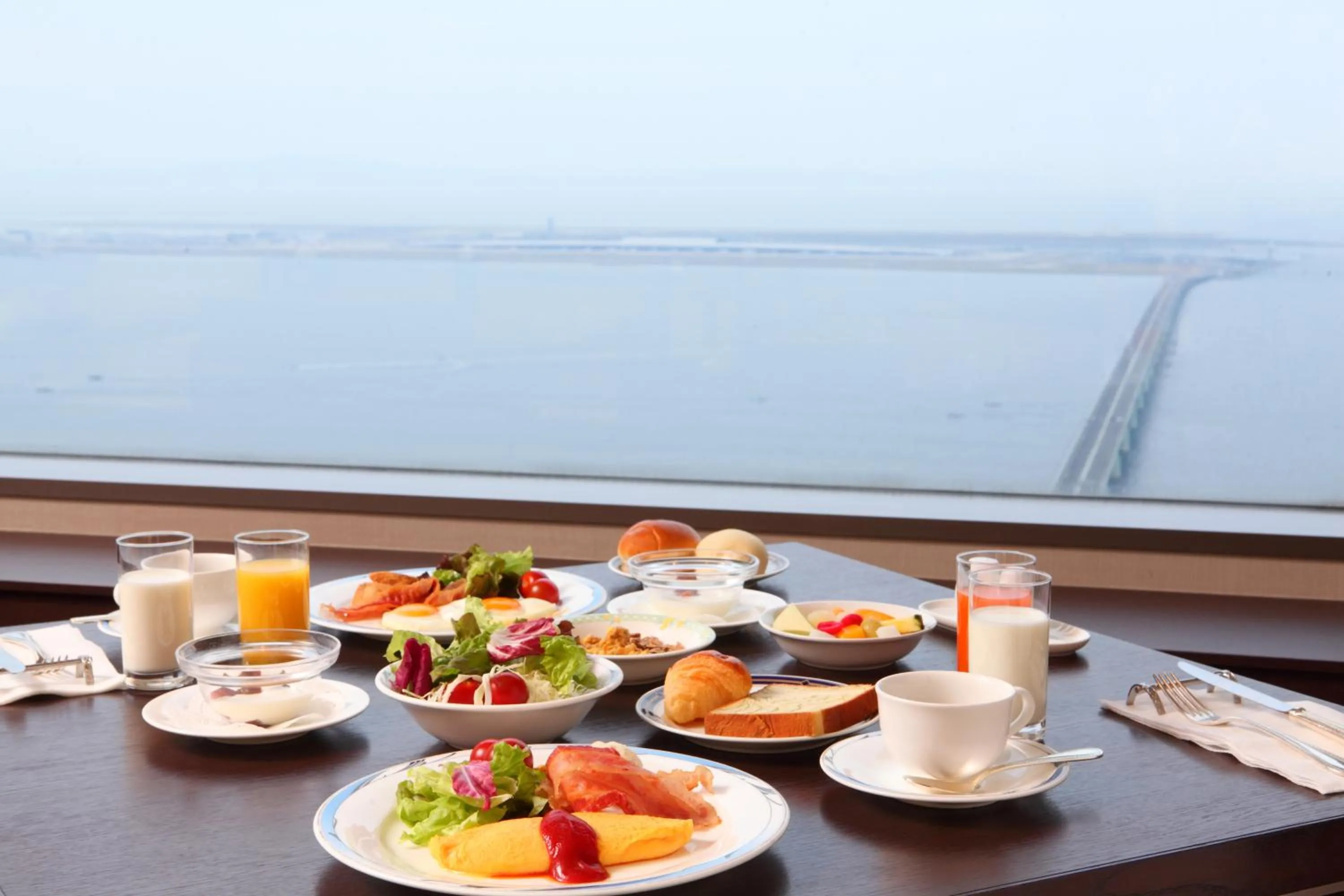 Restaurant/places to eat in Odysis Suites Osaka Airport Hotel