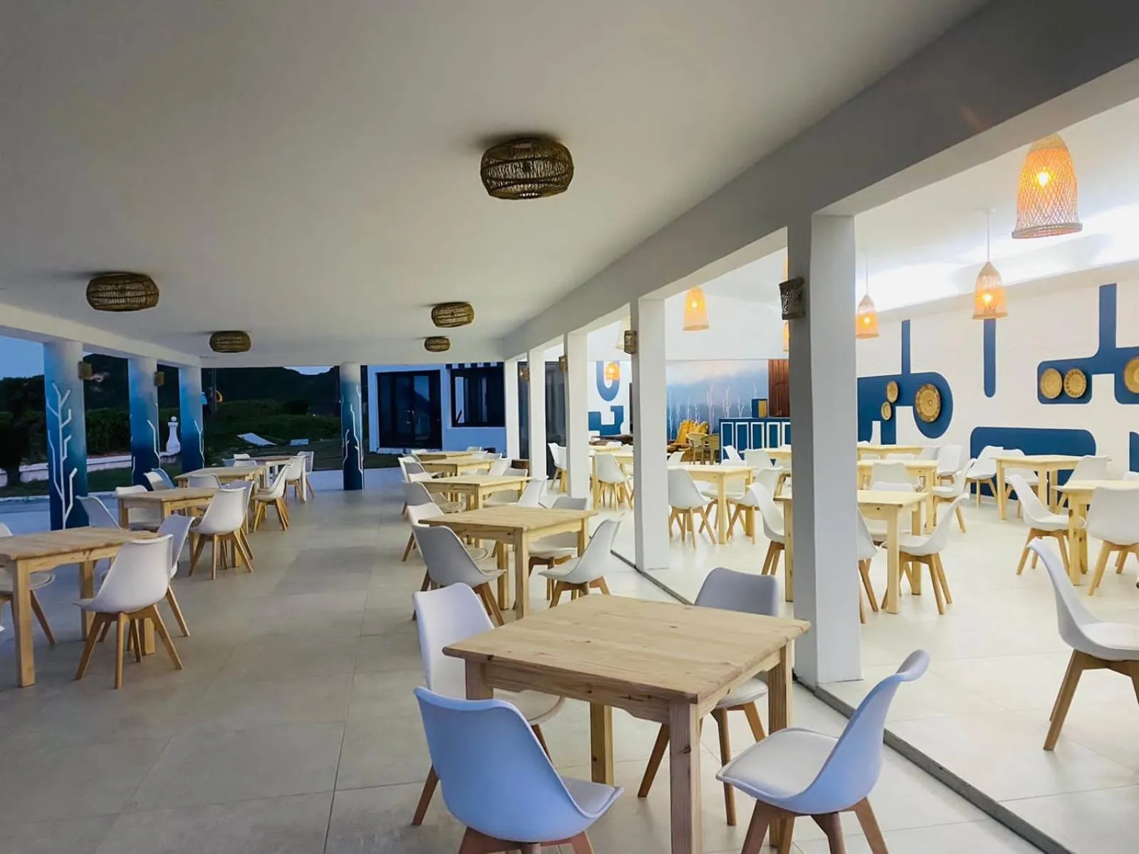 Restaurant/places to eat in Ponta Mar Resort