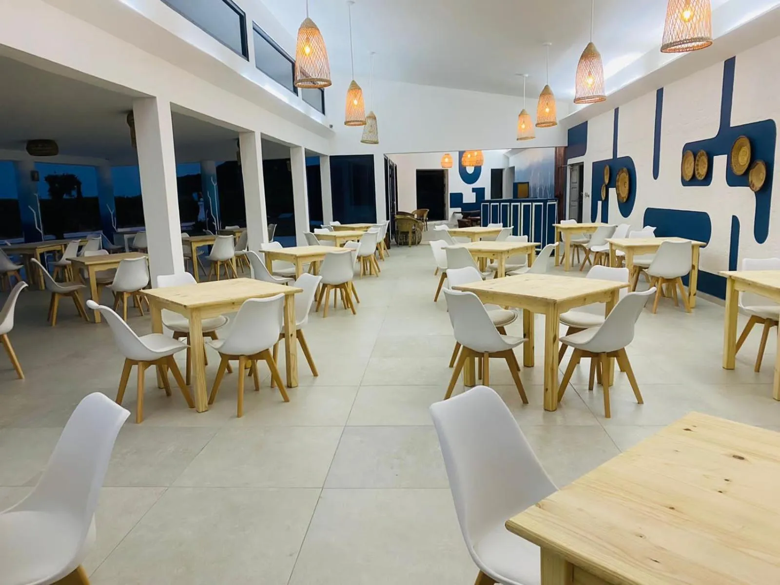 Restaurant/places to eat in Ponta Mar Resort