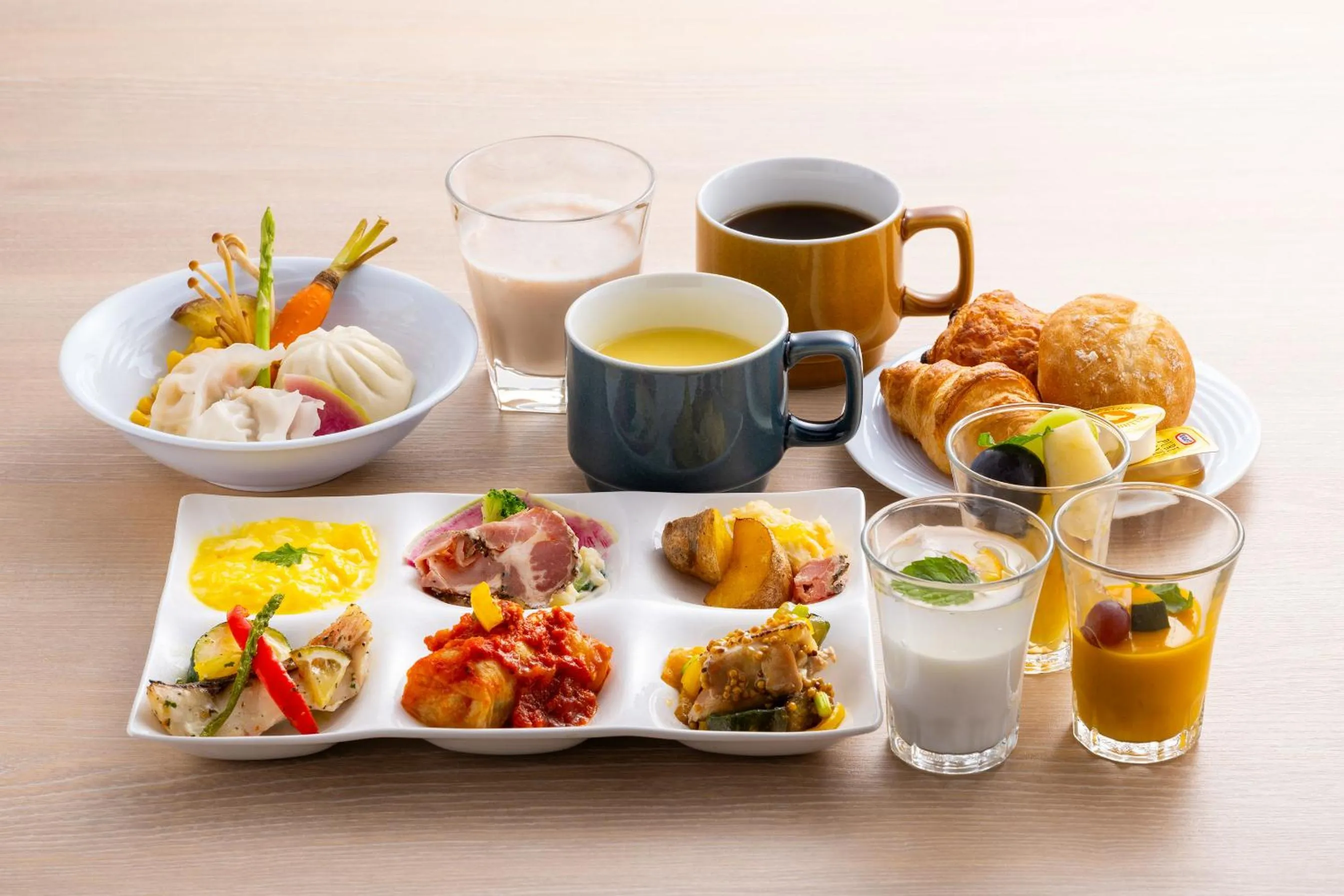 Buffet breakfast in Shizutetsu Hotel Prezio Osaka Shinsaibashi