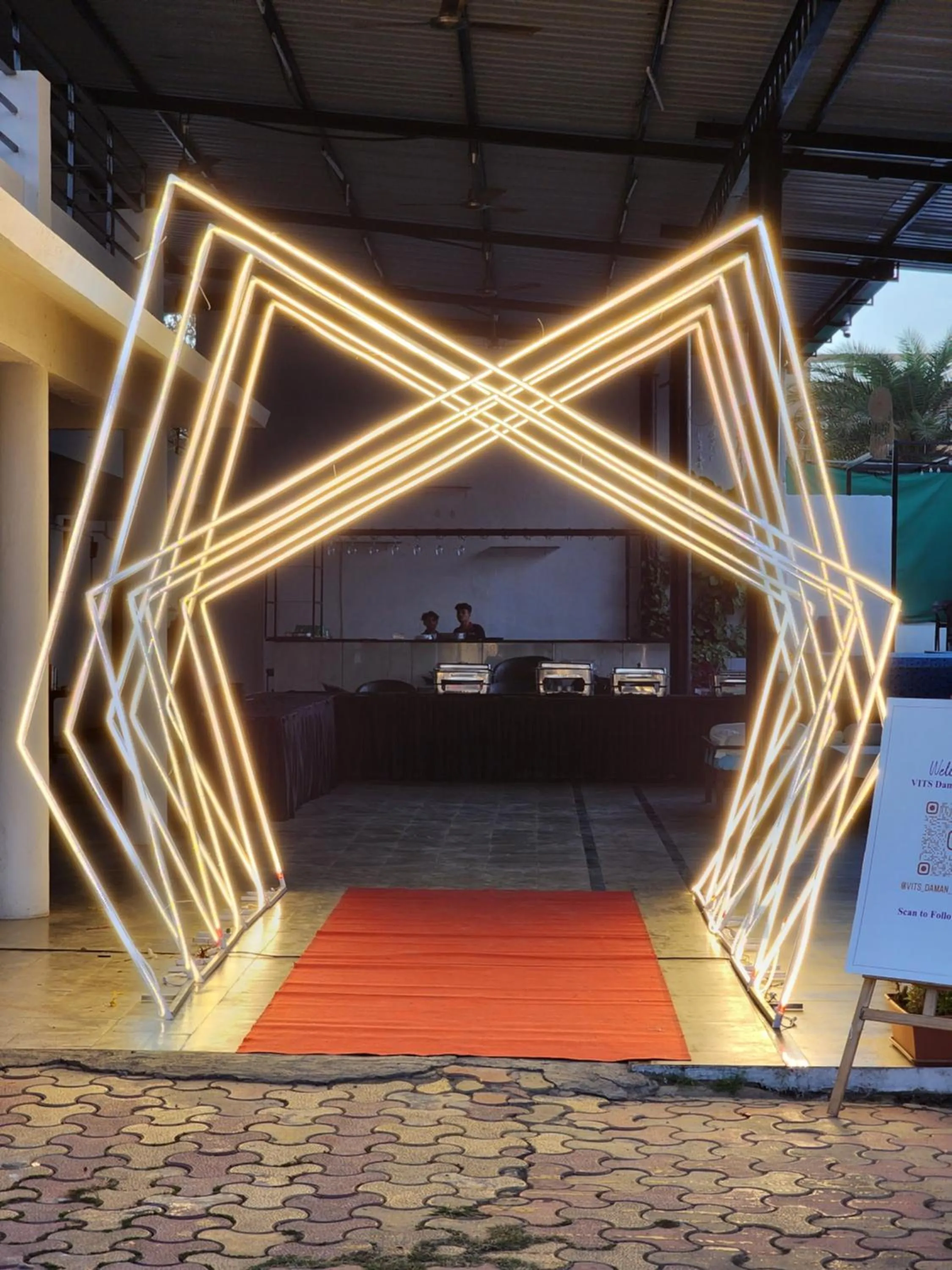 Restaurant/places to eat in VITS Daman Devka Beach