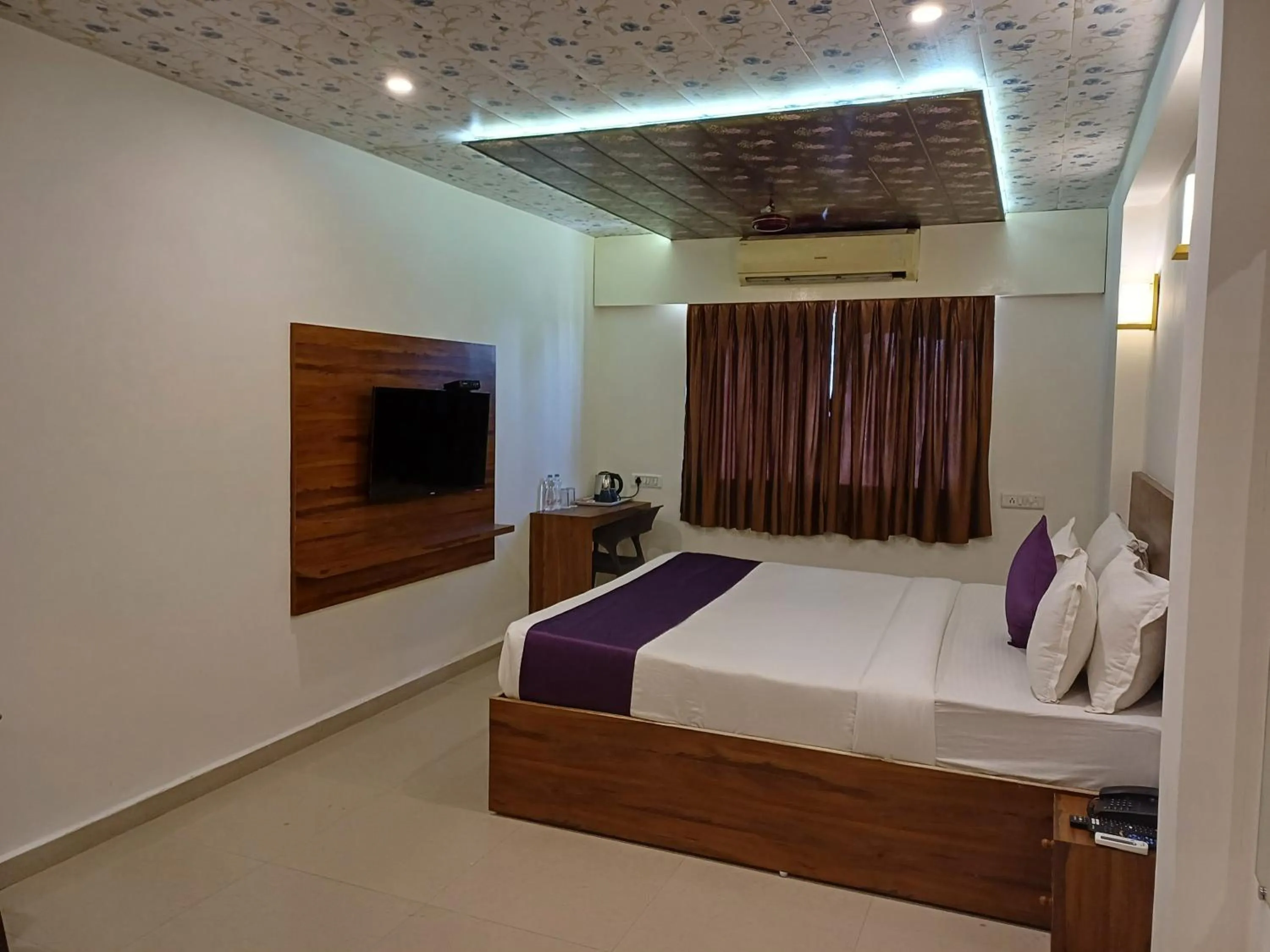 Bed in VITS Daman Devka Beach