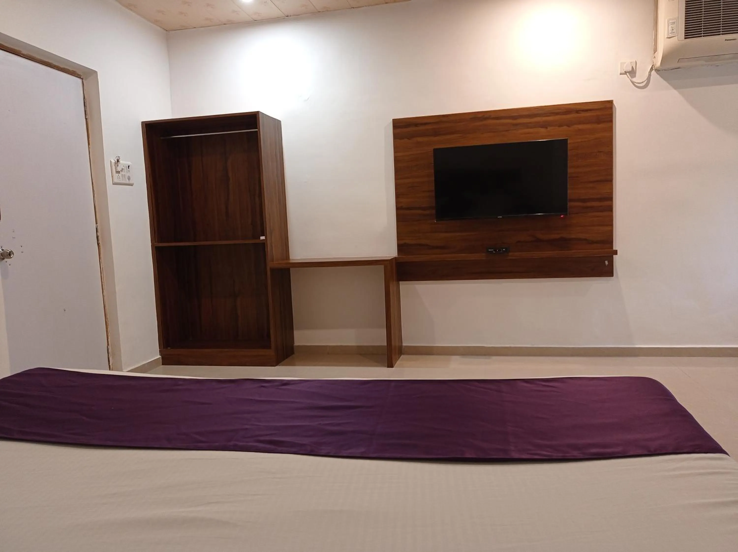 Bed in VITS Daman Devka Beach