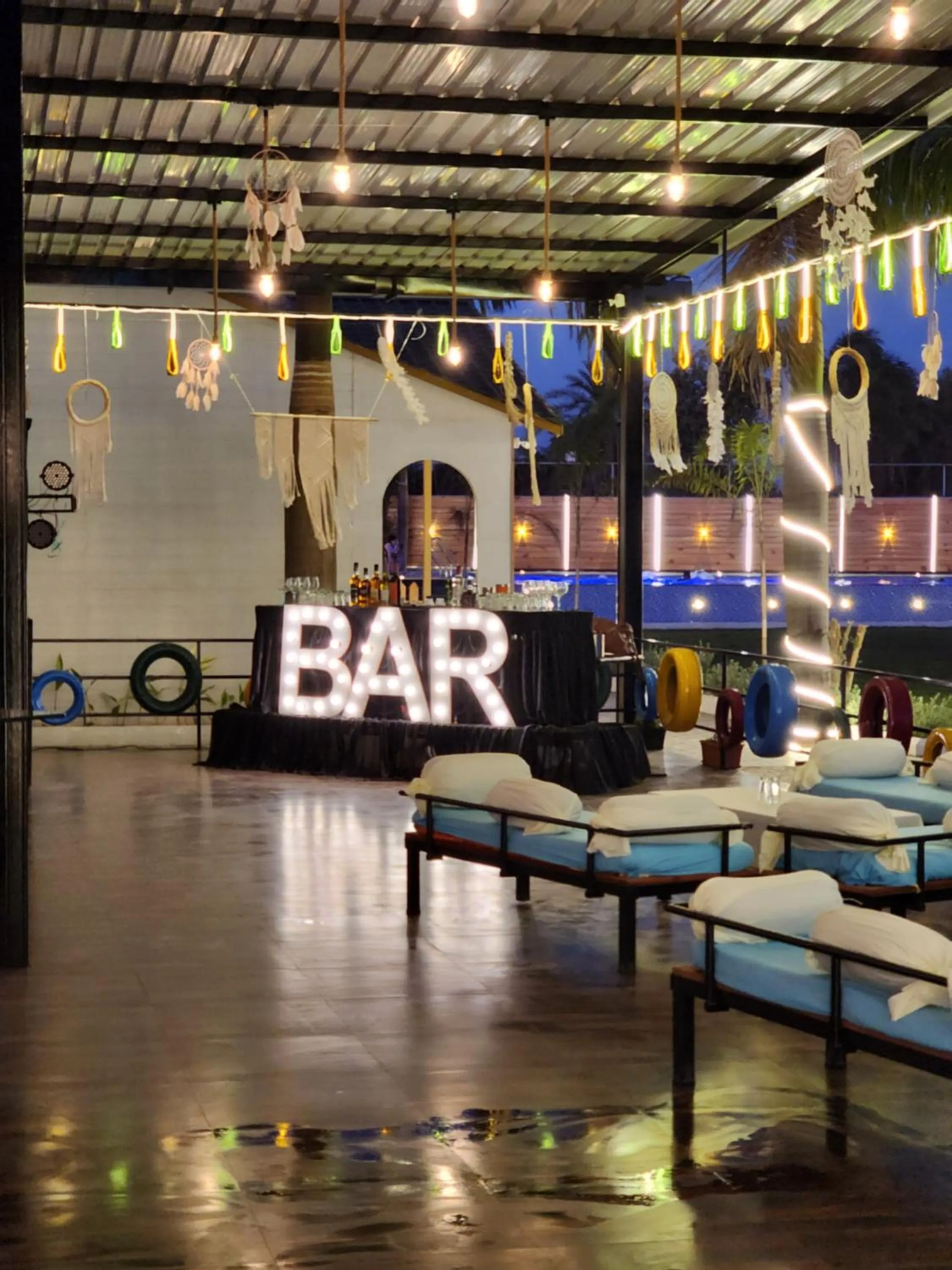 Lounge or bar in VITS Daman Devka Beach