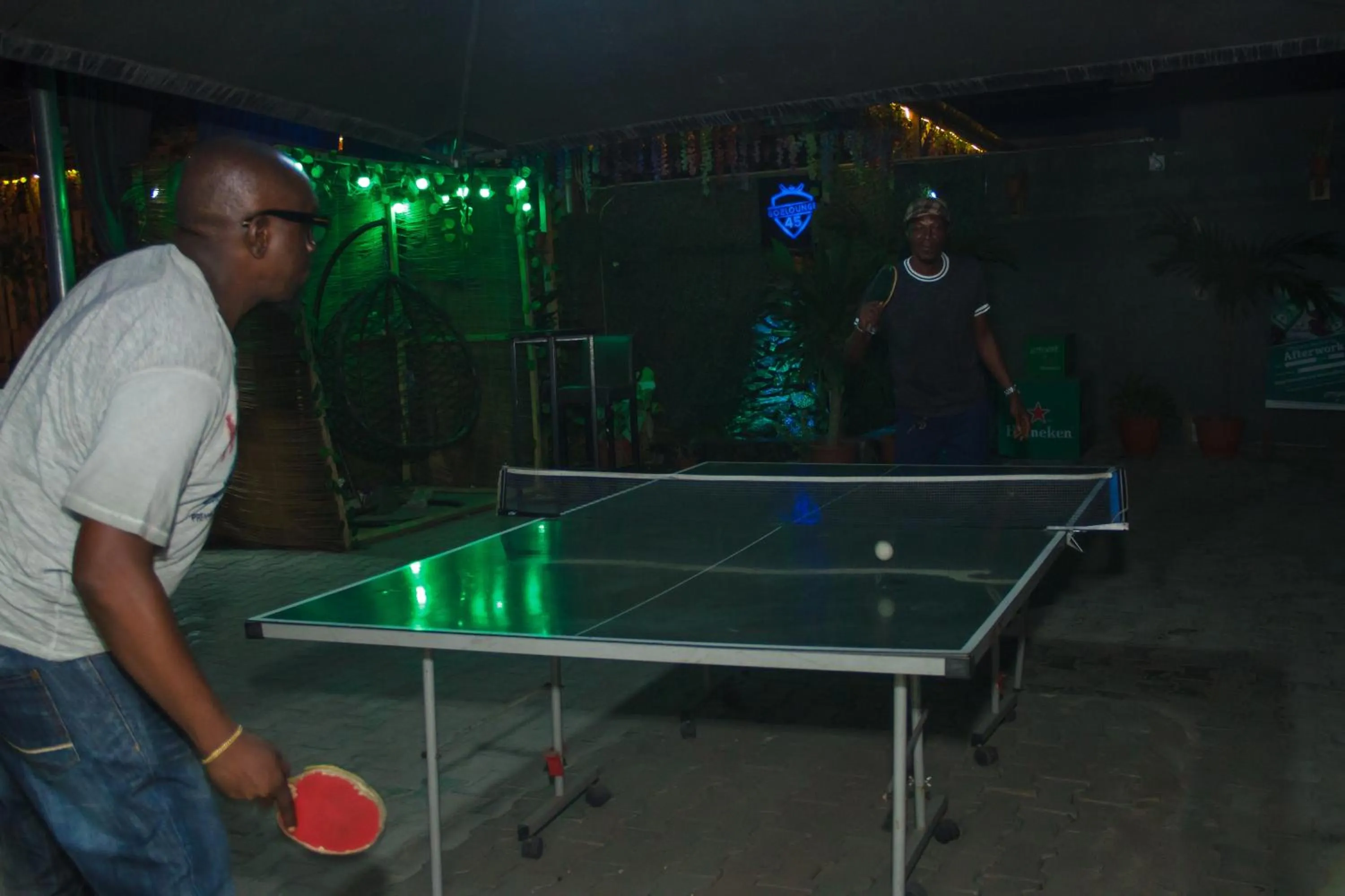 Table tennis in Go2Hotel45