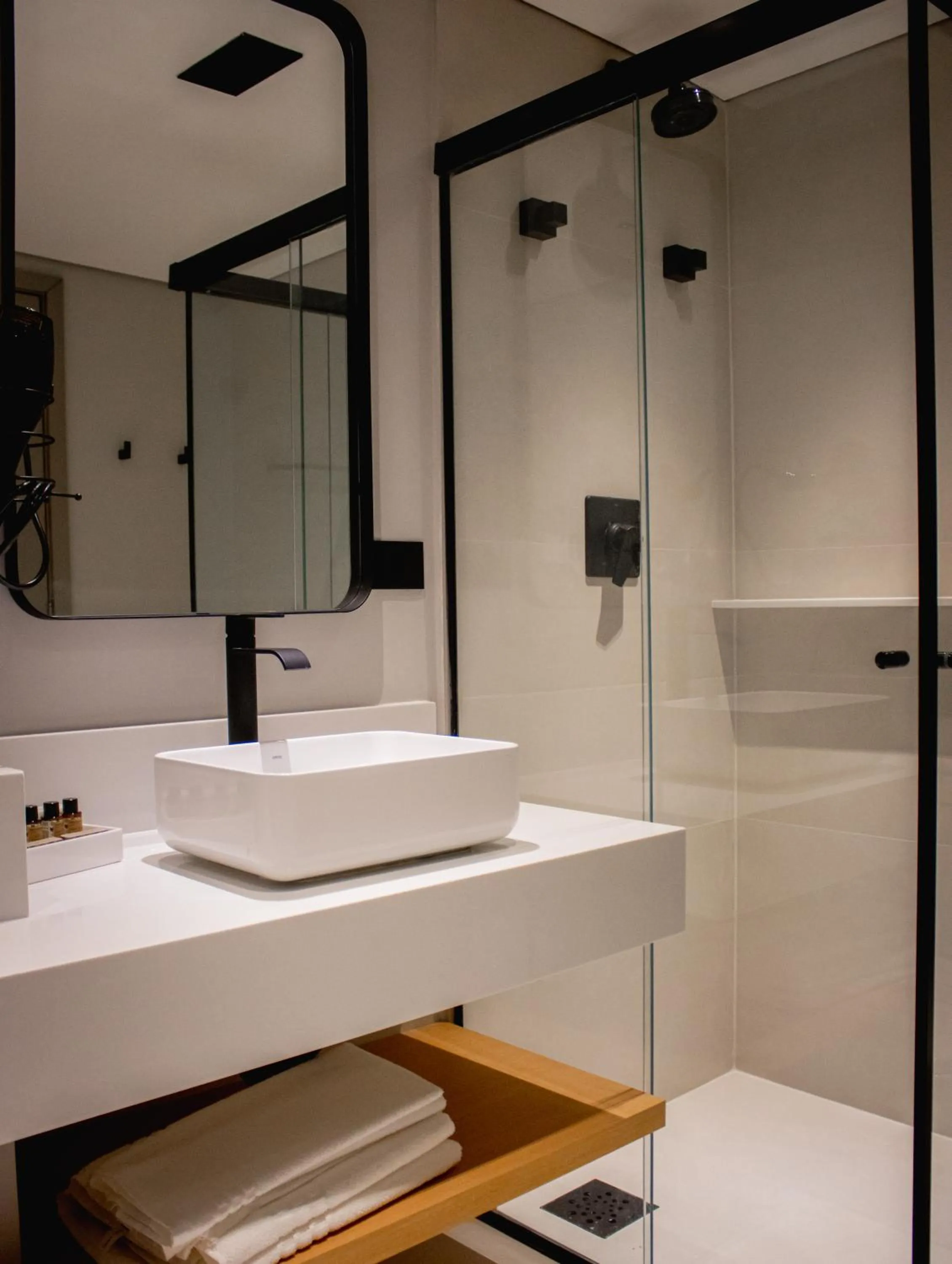 Bathroom in Roomo Transamerica SP GeorgeV Itaim Bibi