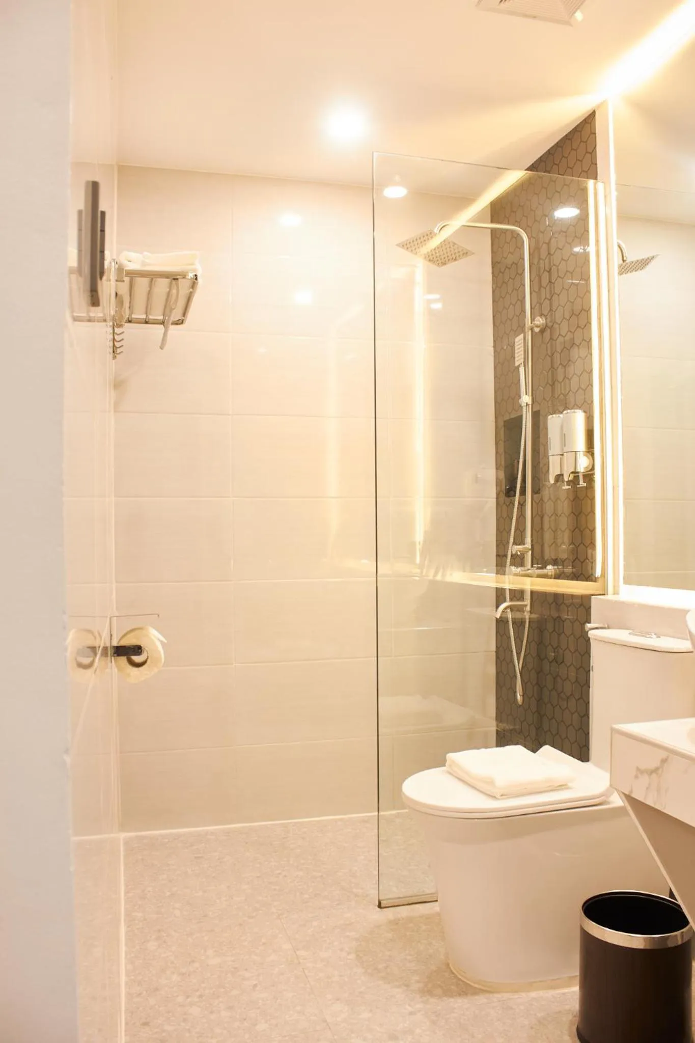 Shower in The Blu Hotel