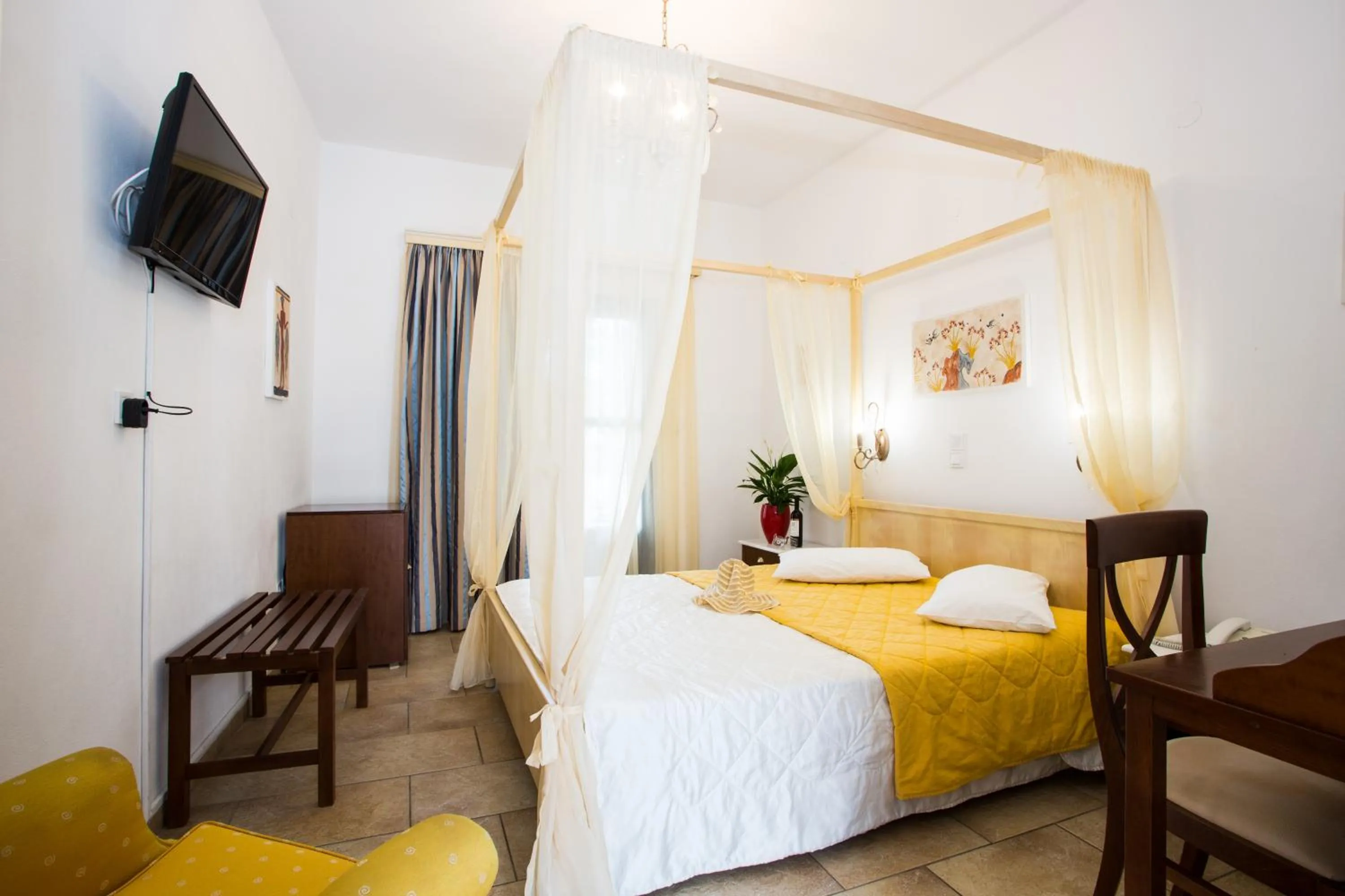 Bed in Hotel Mathios