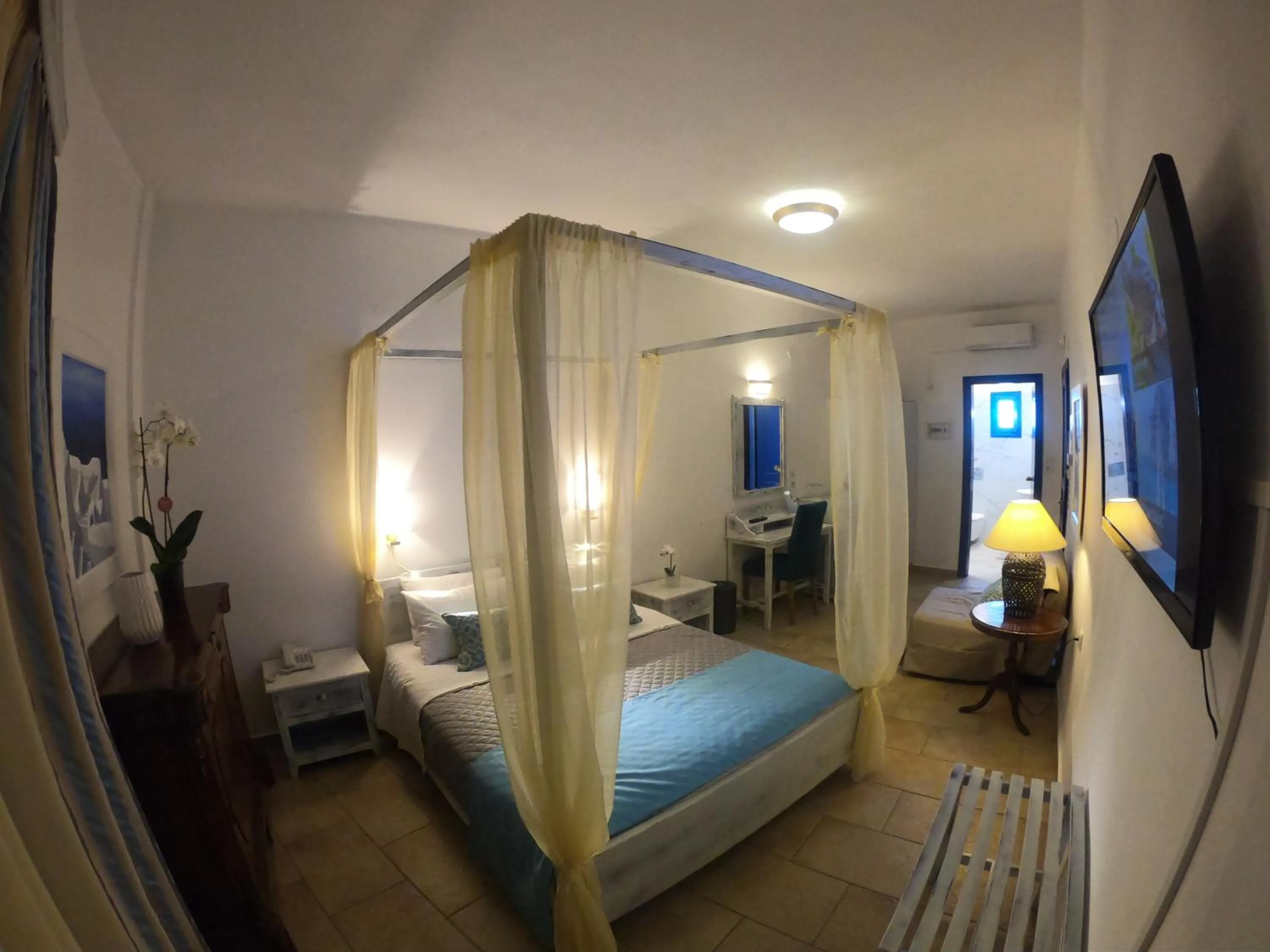 Bed in Hotel Mathios