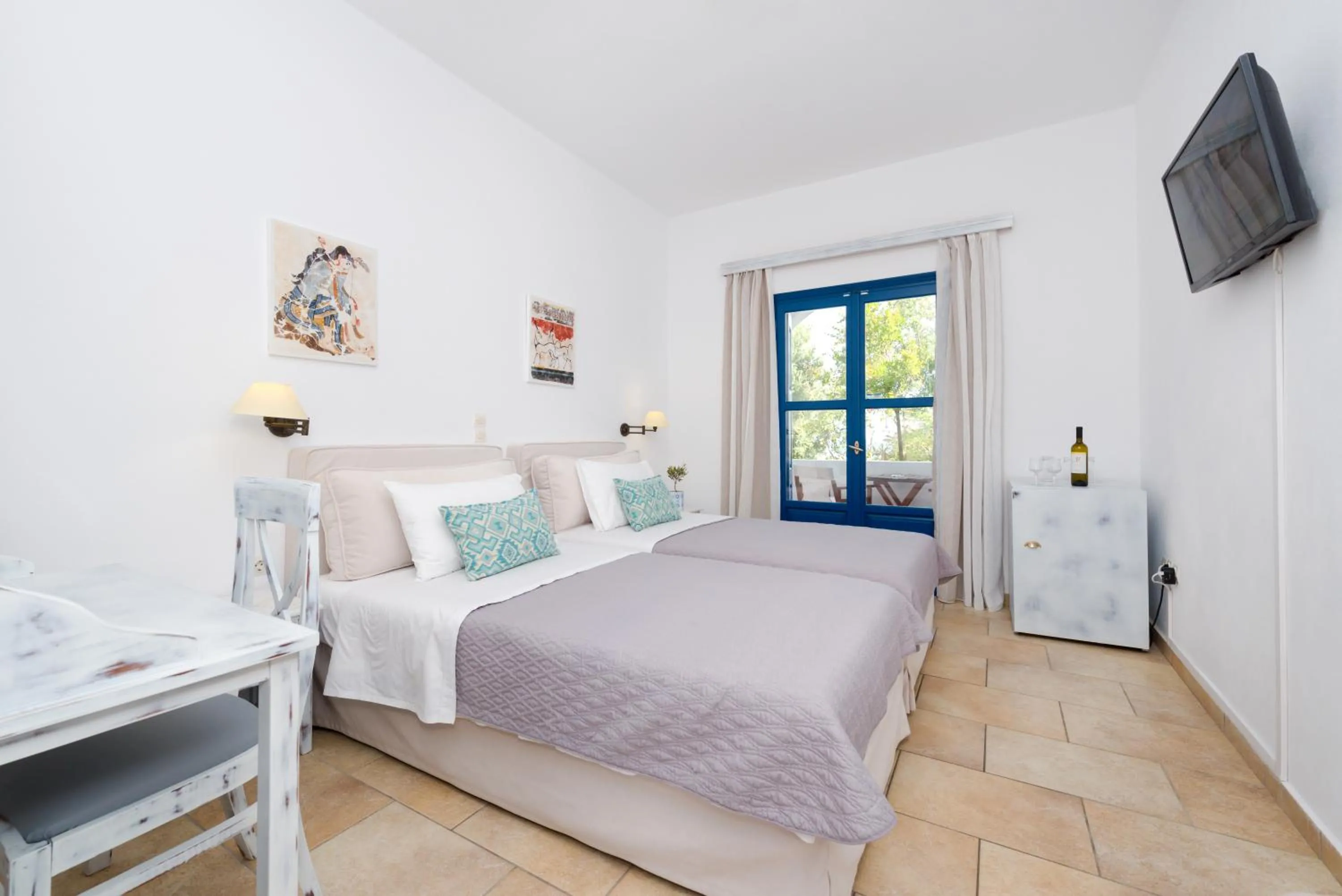 Bedroom, Bed in Hotel Mathios