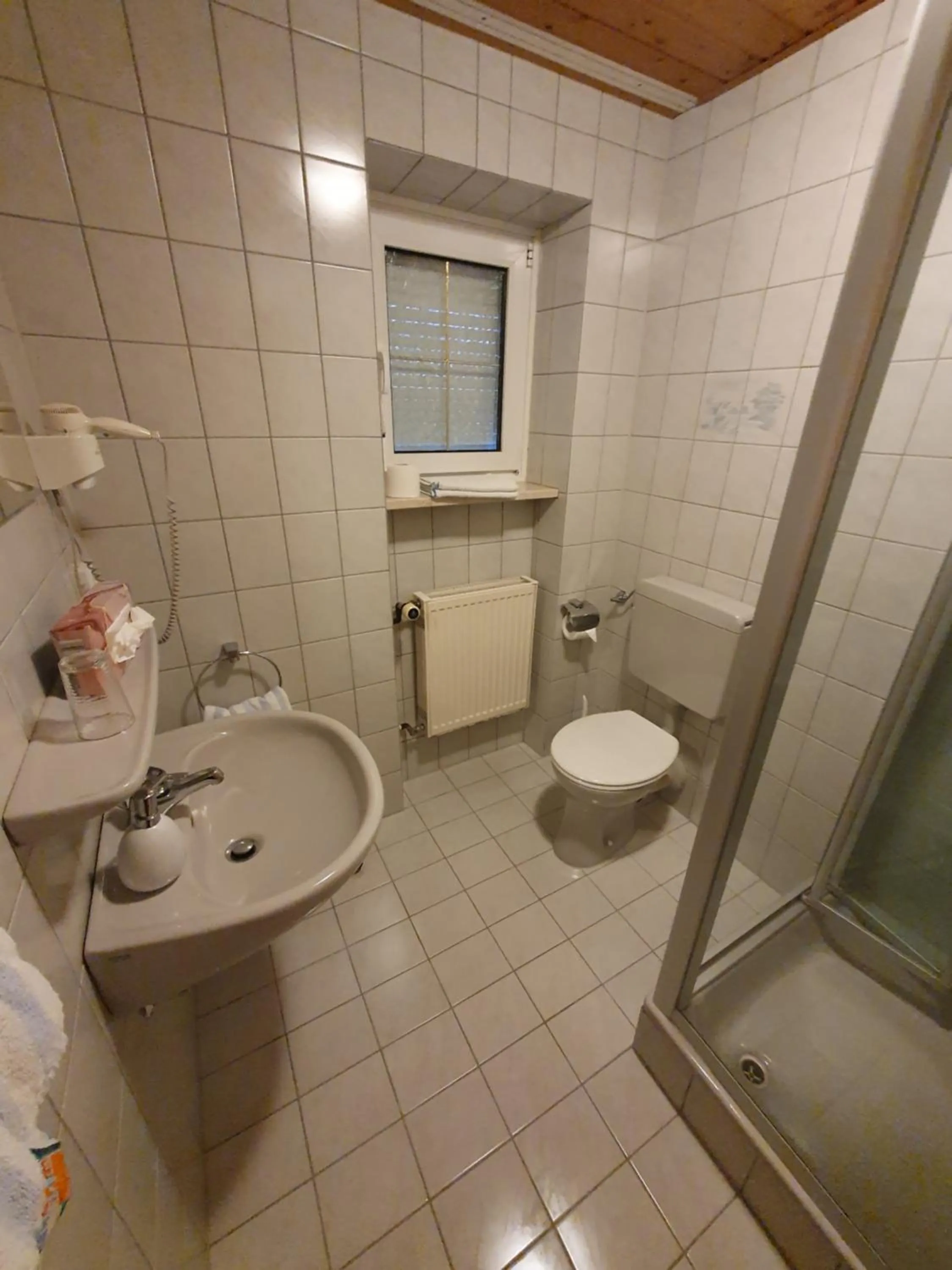 Shower in Appartementhaus Henghuber