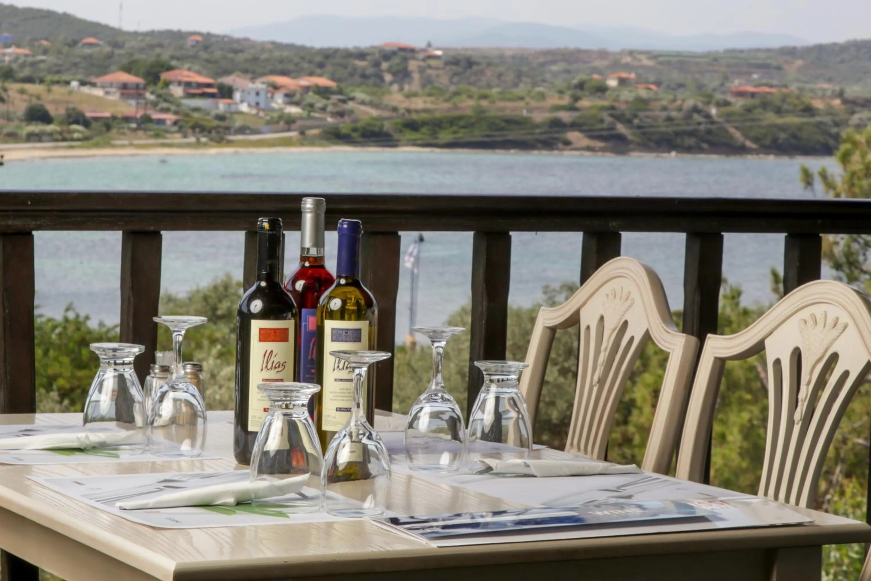 Restaurant/places to eat in Agionissi Resort