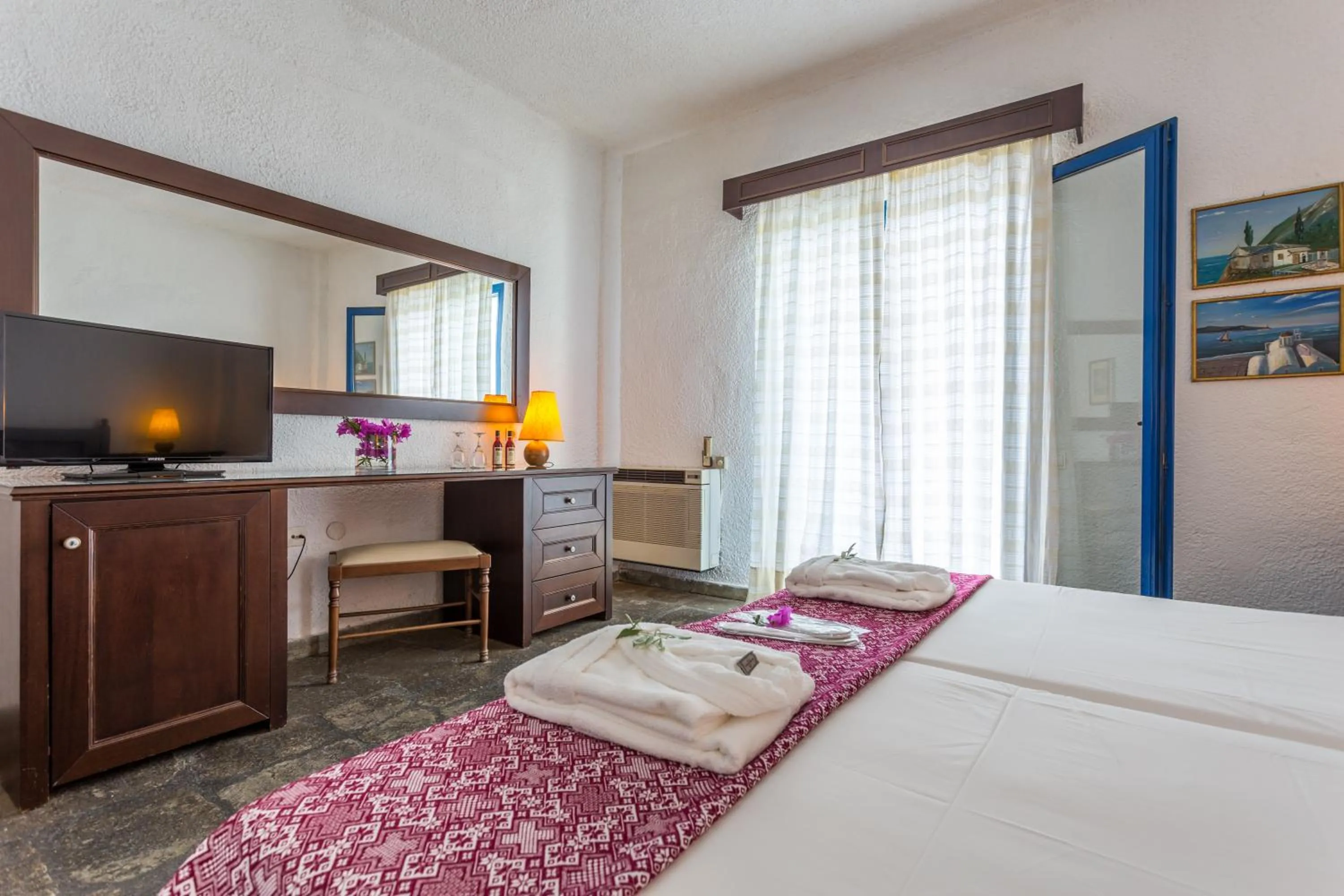 Photo of the whole room in Agionissi Resort