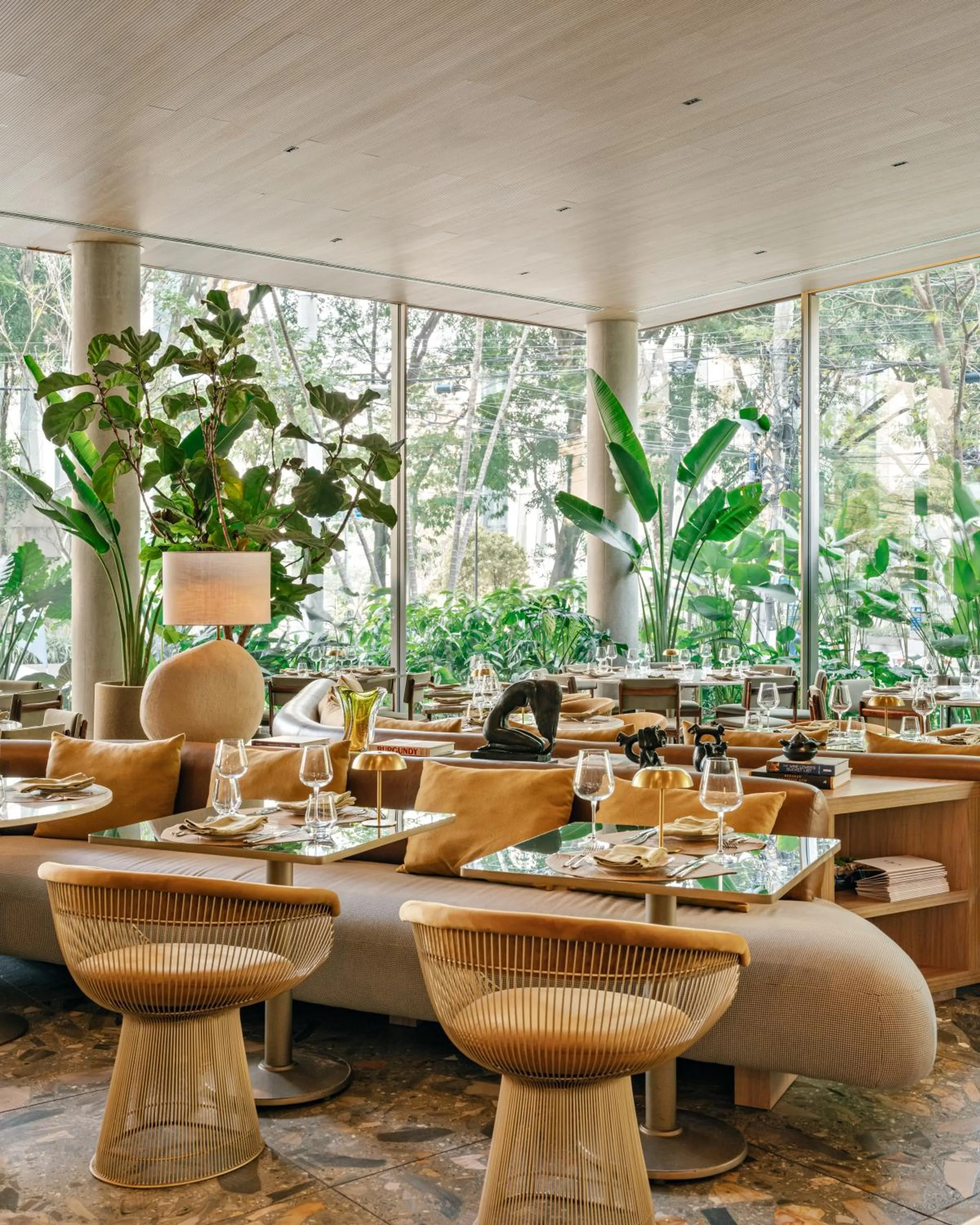 Restaurant/places to eat in Pulso Hotel Faria Lima