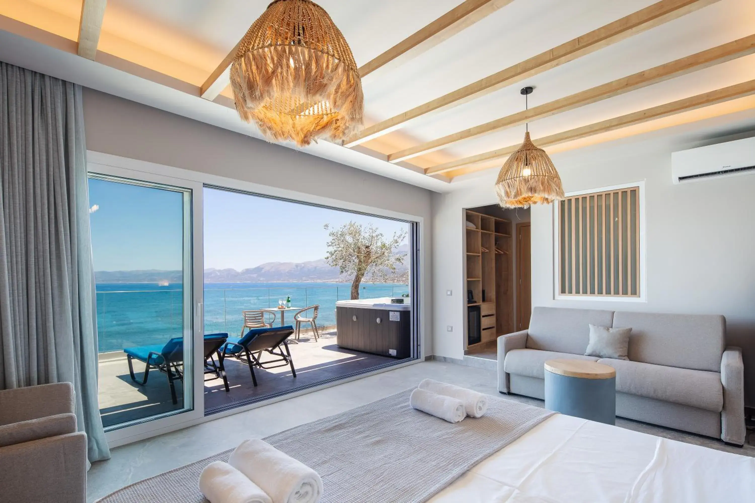 Master Suite with Panoramic Sea View & Outdoor Jetted Tub in Skipper Beachfront Suites Master Suite with Panoramic Sea View & Outdoor Jetted Tub in Skipper Beachfront Suites